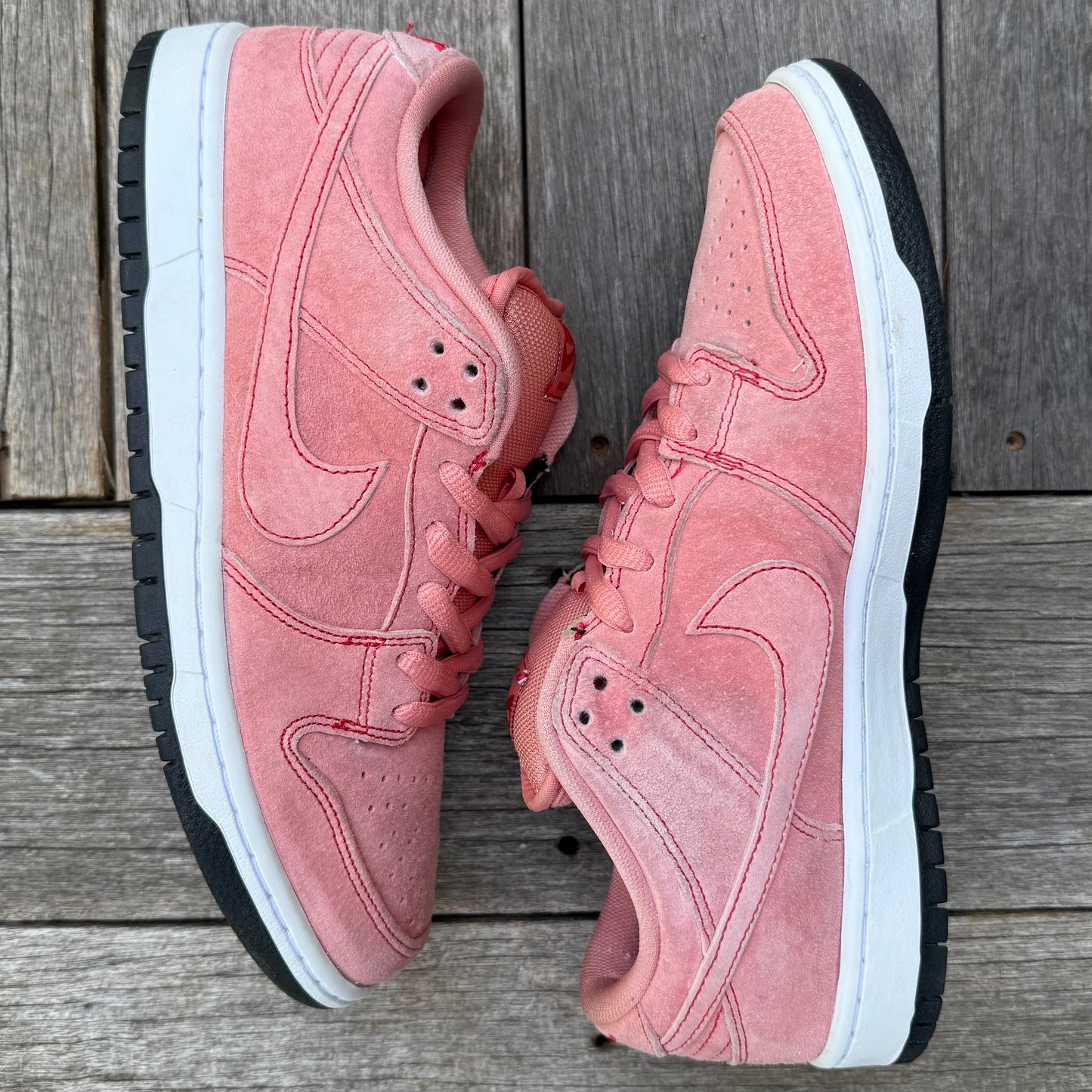 Nike SB Dunk Low Pink Pig Size 9