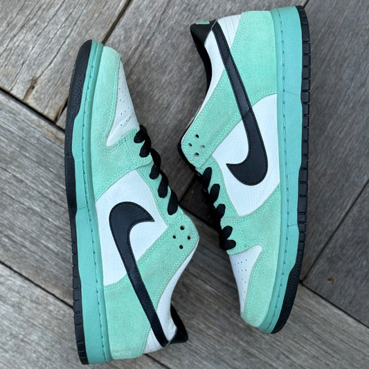 Nike SB Dunk Low Sea Crystal Size 9.5