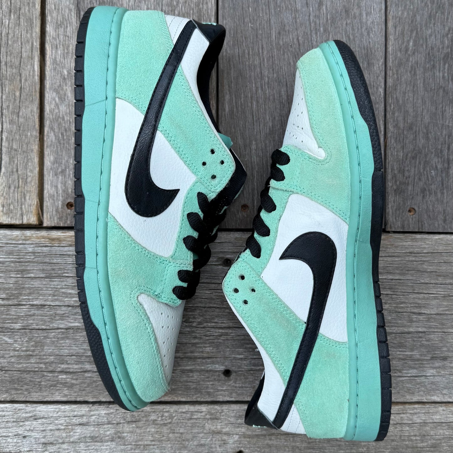 Nike SB Dunk Low Sea Crystal Size 9.5