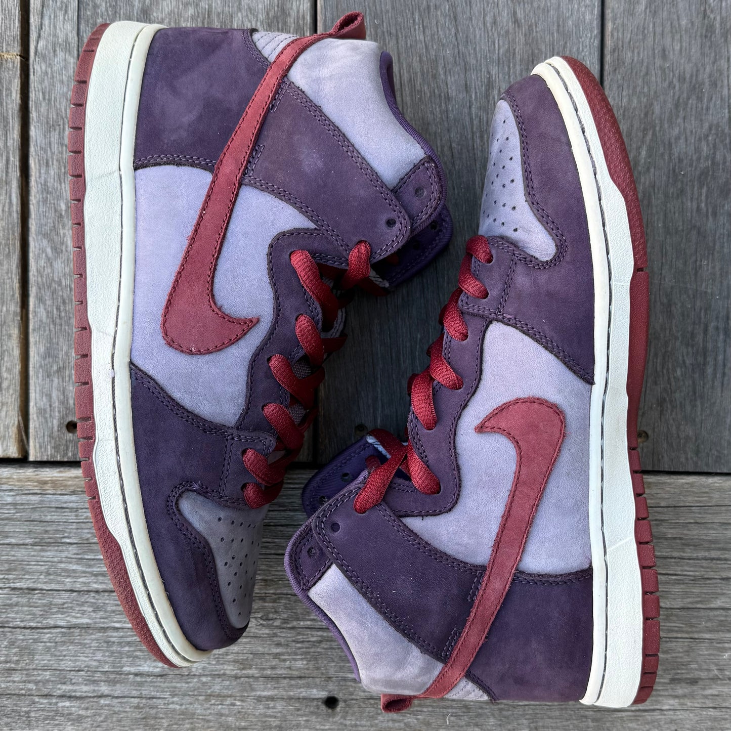 Nike SB Dunk High Plum Size 8
