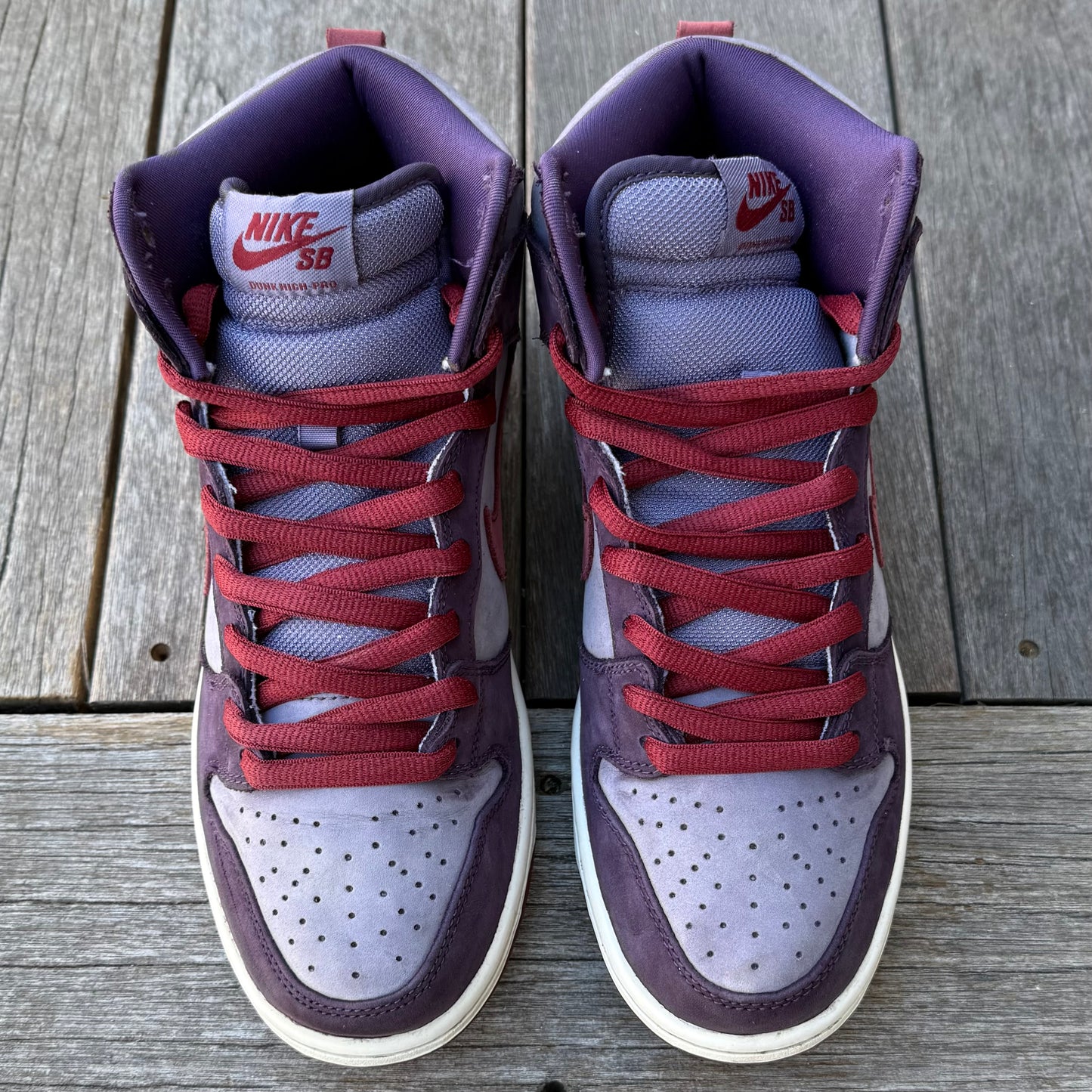 Nike SB Dunk High Plum Size 8