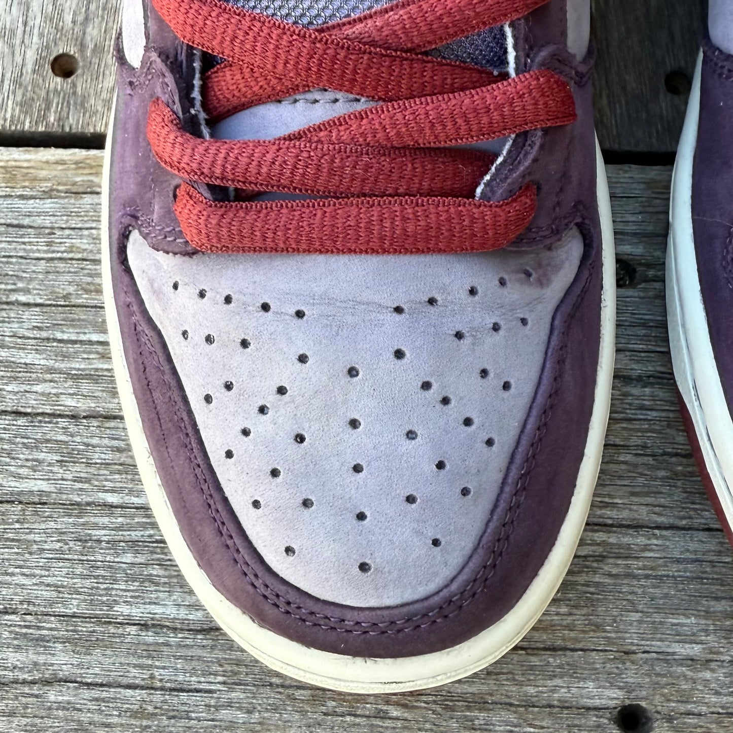 Nike SB Dunk High Plum Size 8