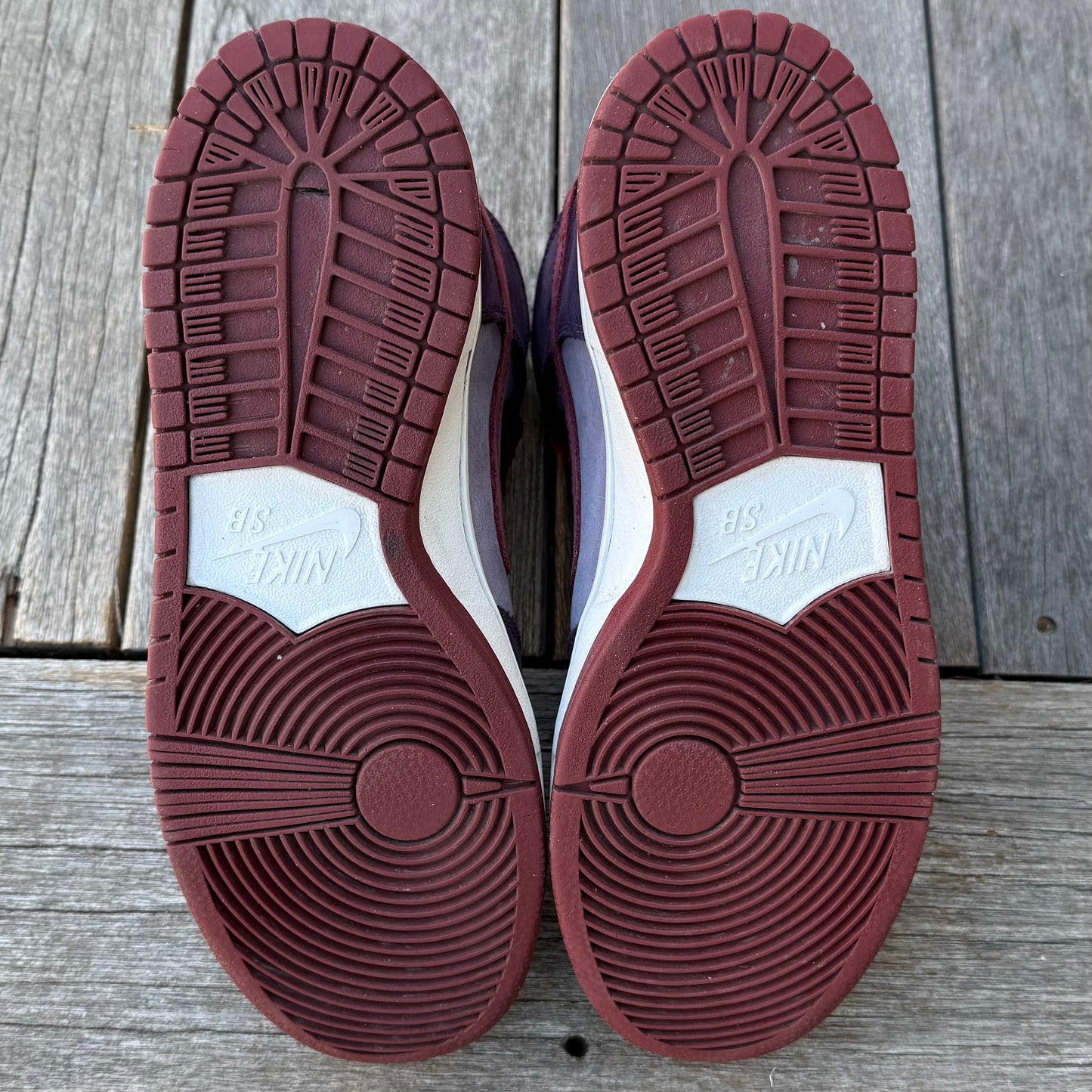 Nike SB Dunk High Plum Size 8