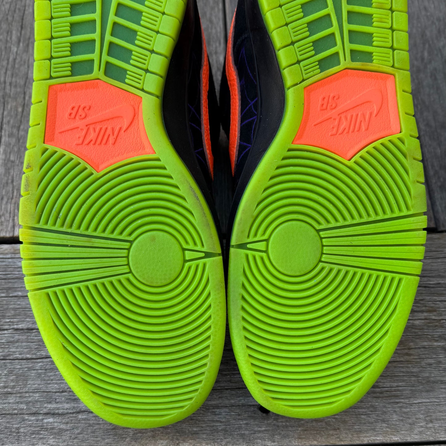 Nike SB Dunk Low Night of Mischief Size 11