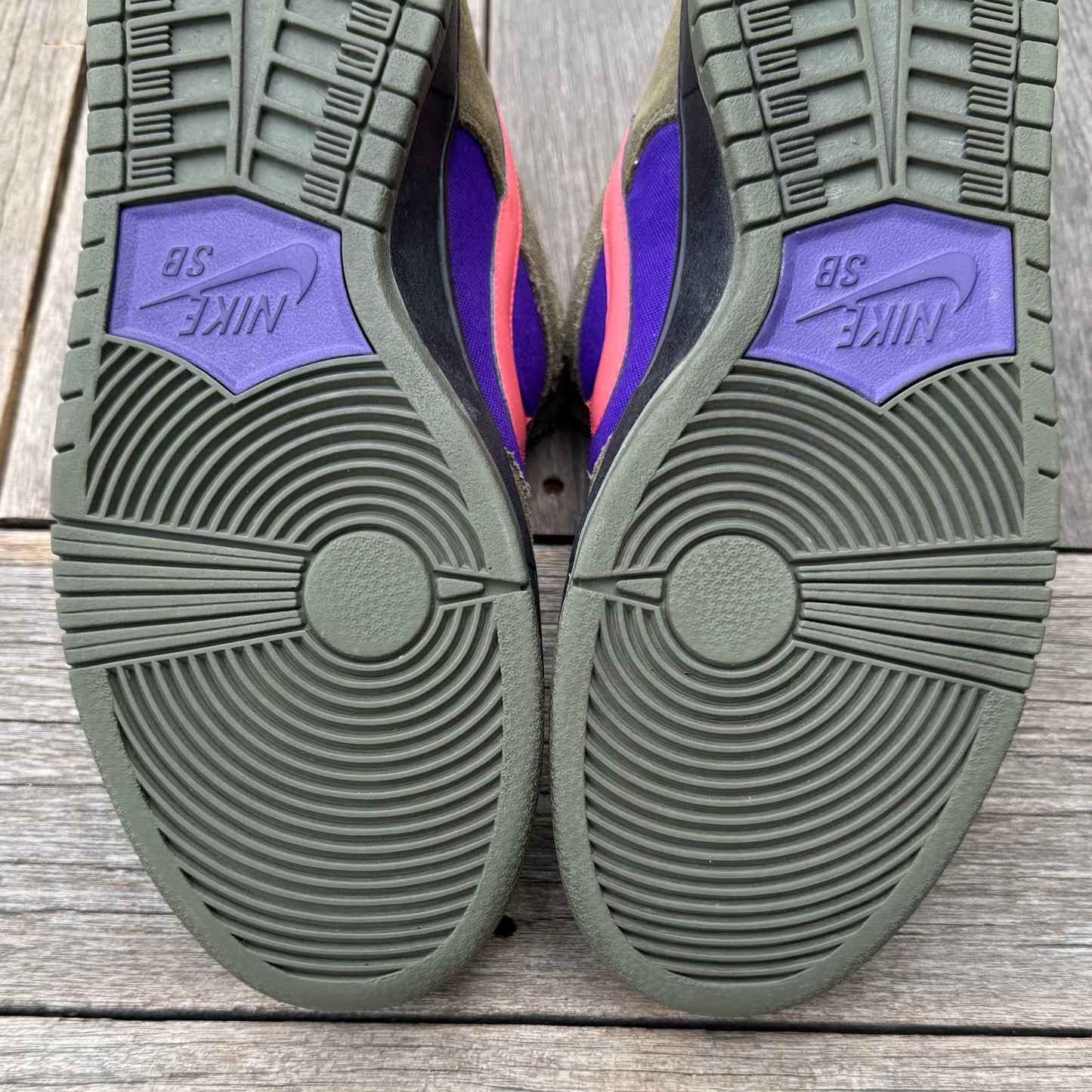Nike SB Dunk Low Medium Olive Atomic Size 10