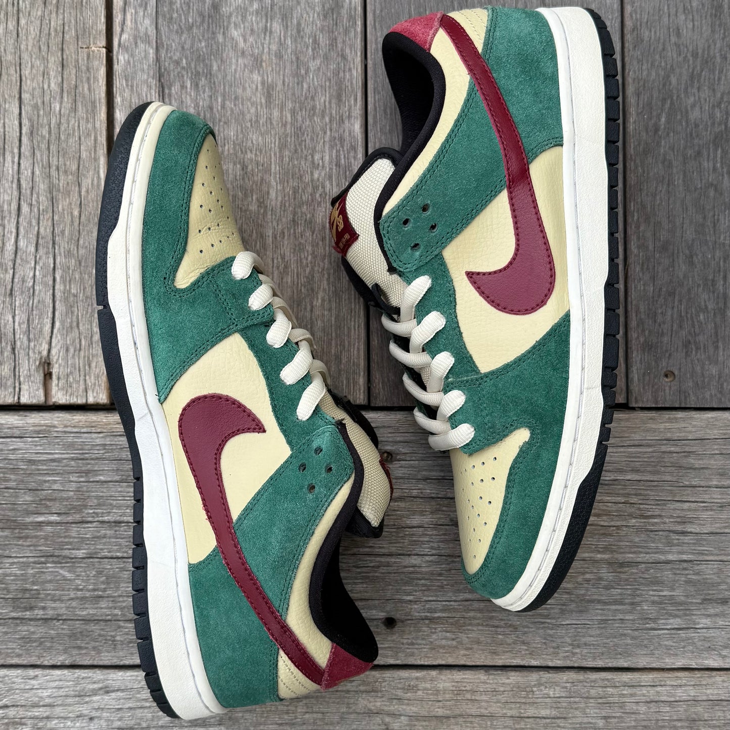Nike SB Dunk Low Jameson Vegas Gold Size 10