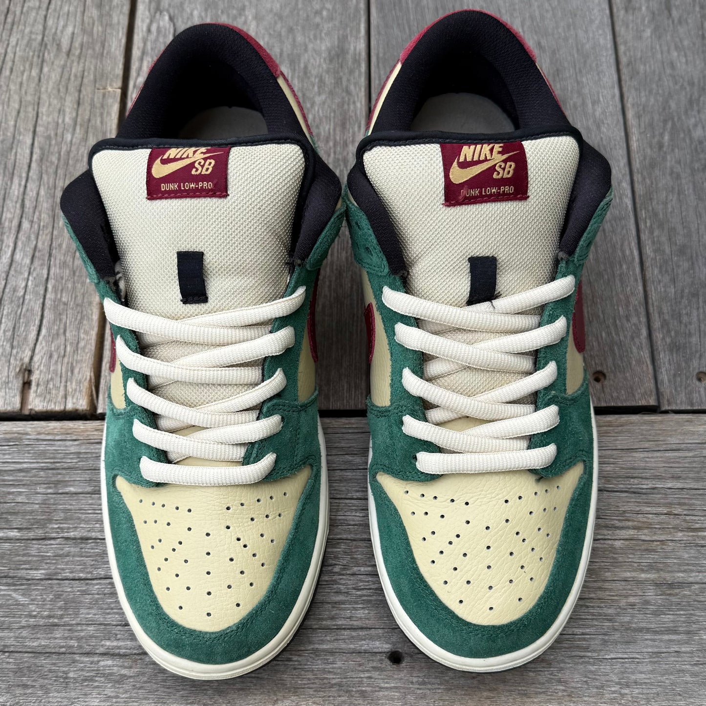 Nike SB Dunk Low Jameson Vegas Gold Size 10