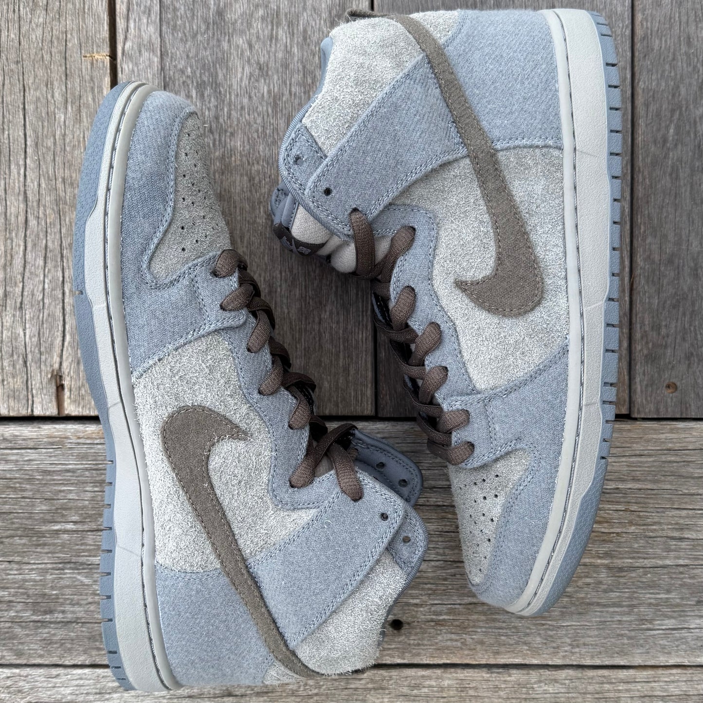 Nike SB Dunk High TaunTaun Size 10