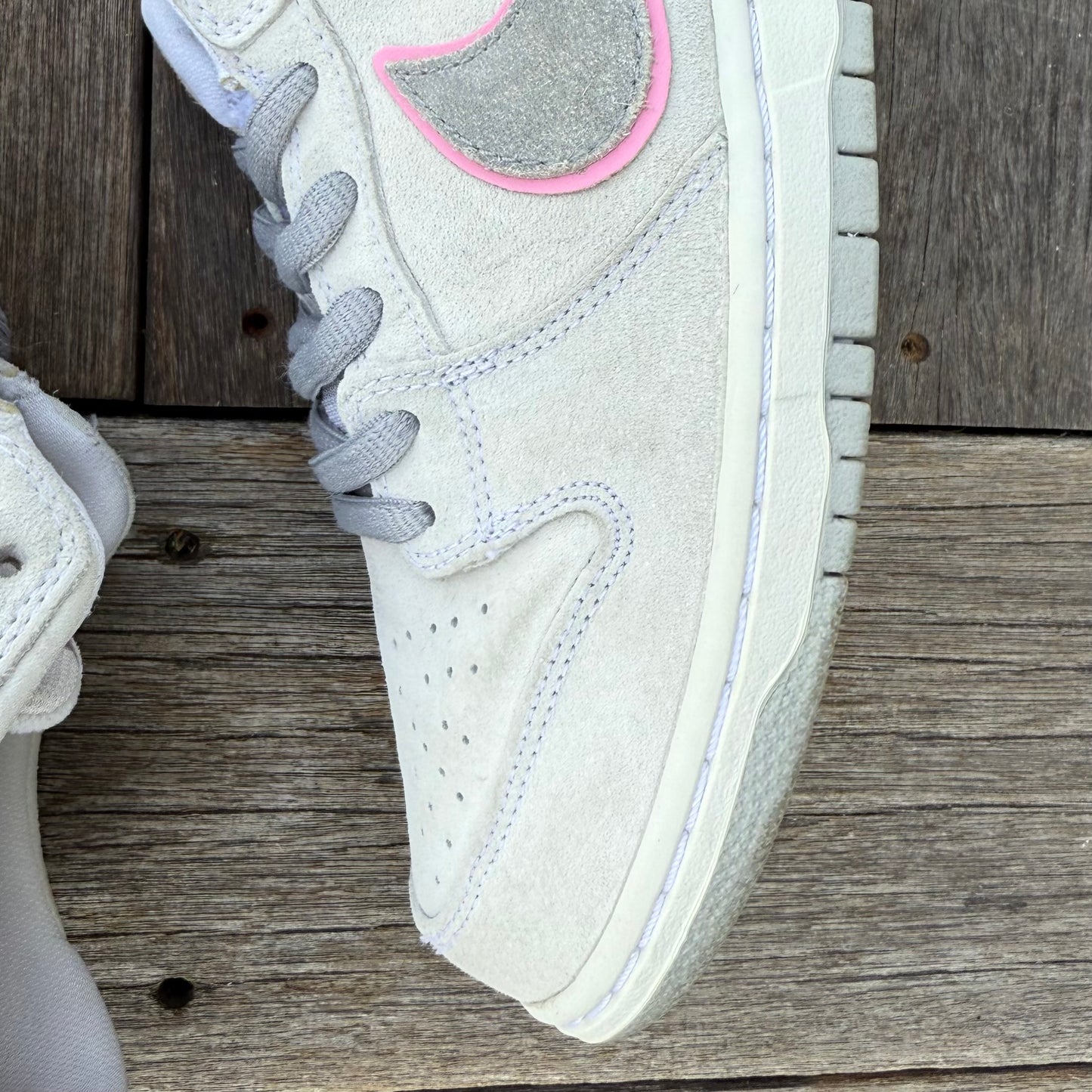 Nike SB Dunk Low Perfect Pink IW Size 10.5