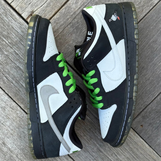 Nike SB Dunk Low Panda Pigeon Size 9.5