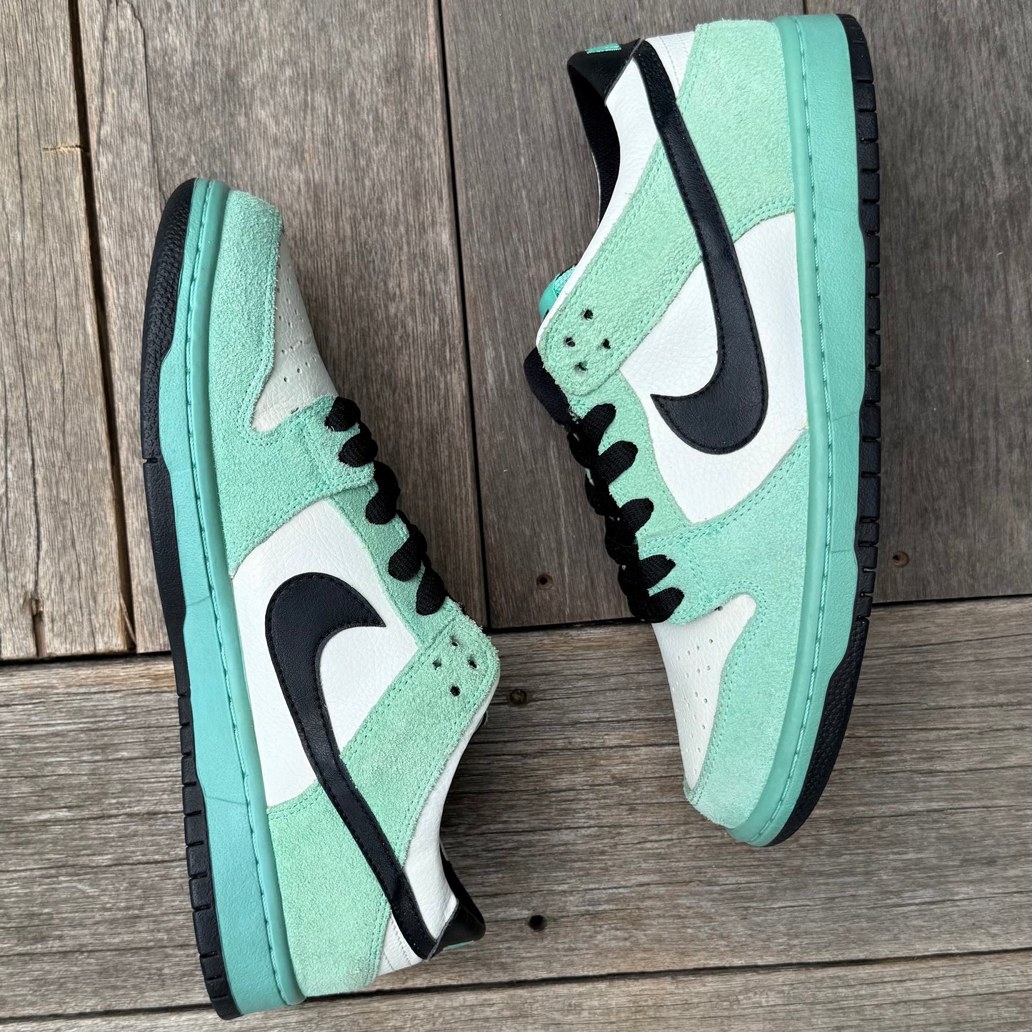 Nike SB Dunk Low Sea Crystal Size 9.5
