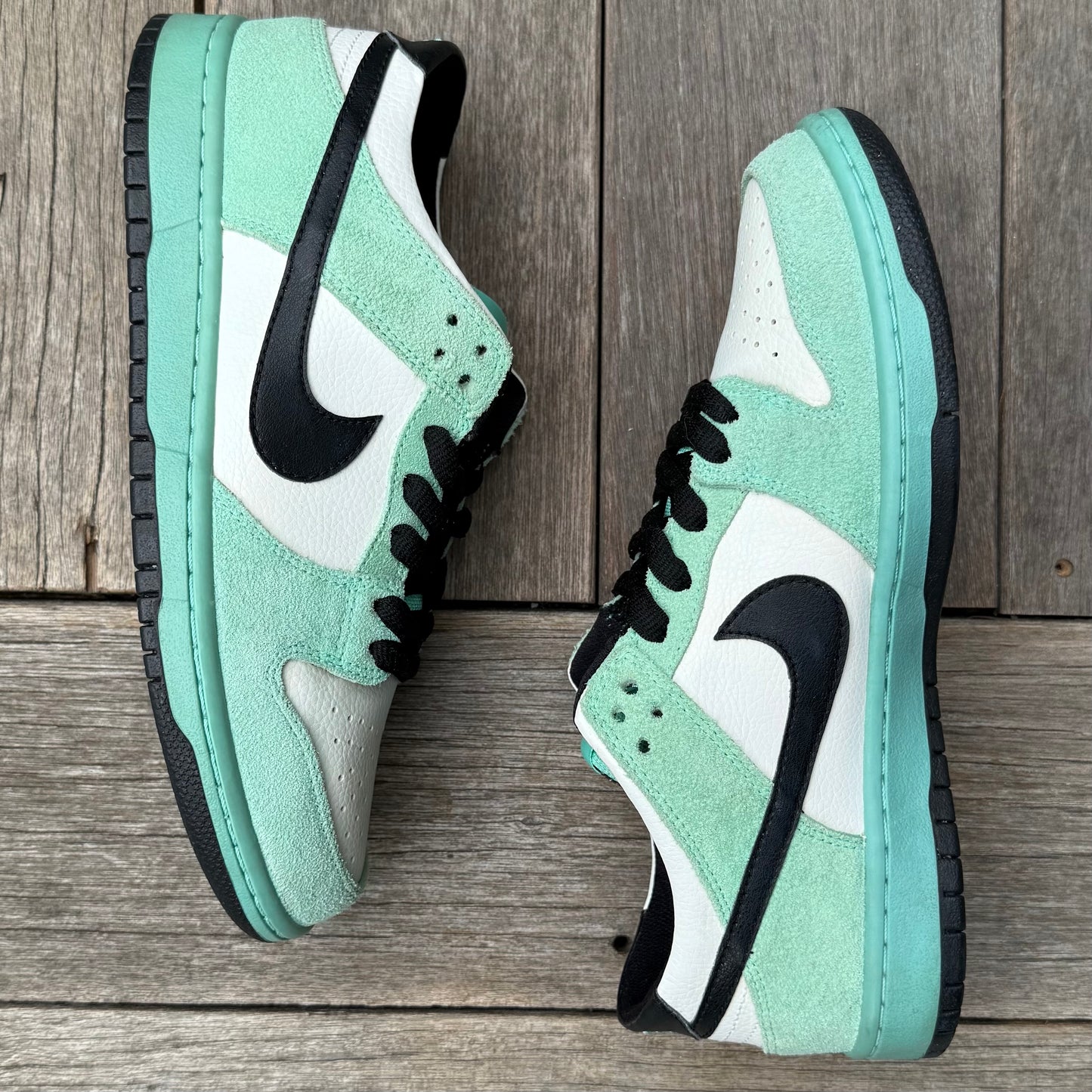 Nike SB Dunk Low Sea Crystal Size 9.5