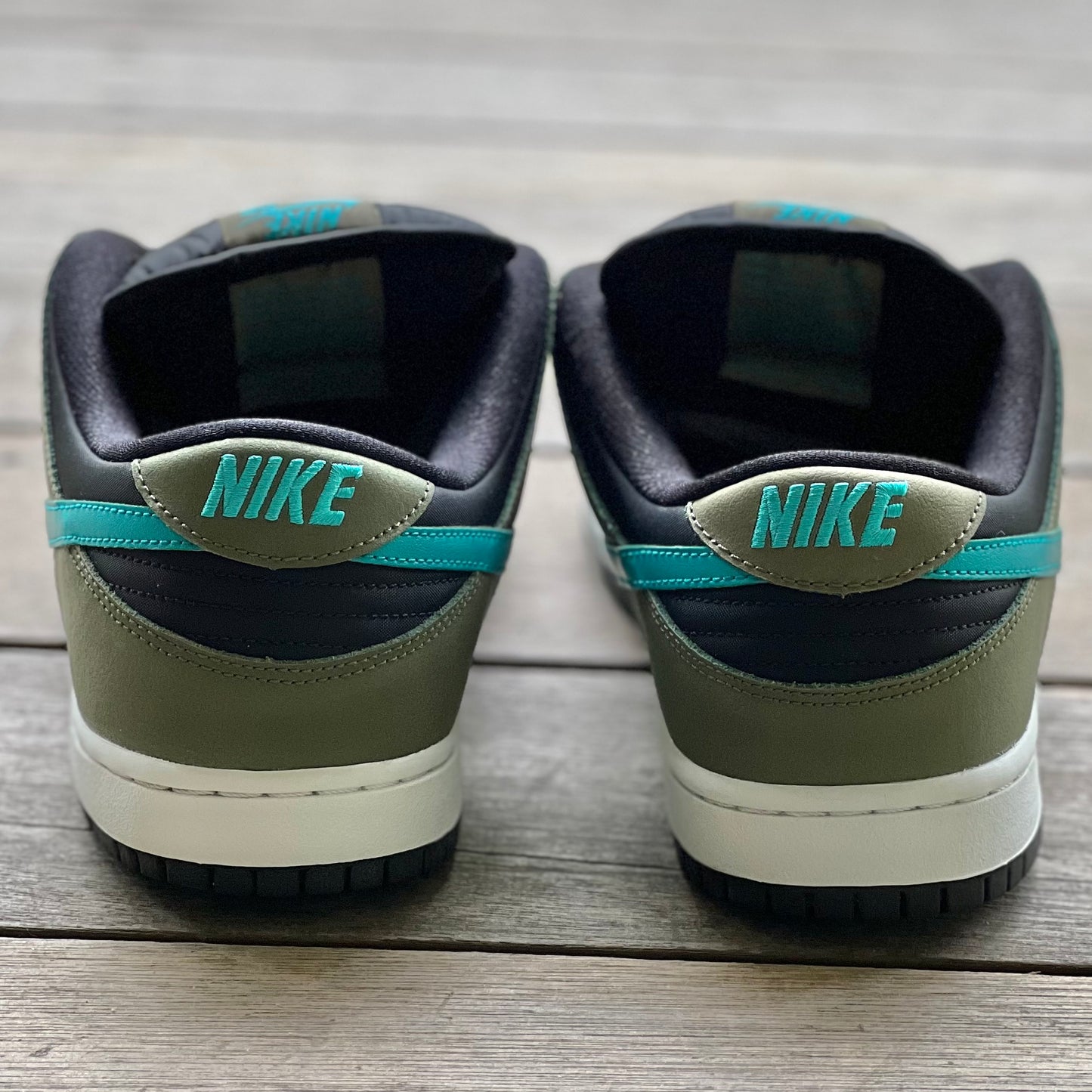 Nike SB Dunk Low Medium Olive Turbo Green Size 10