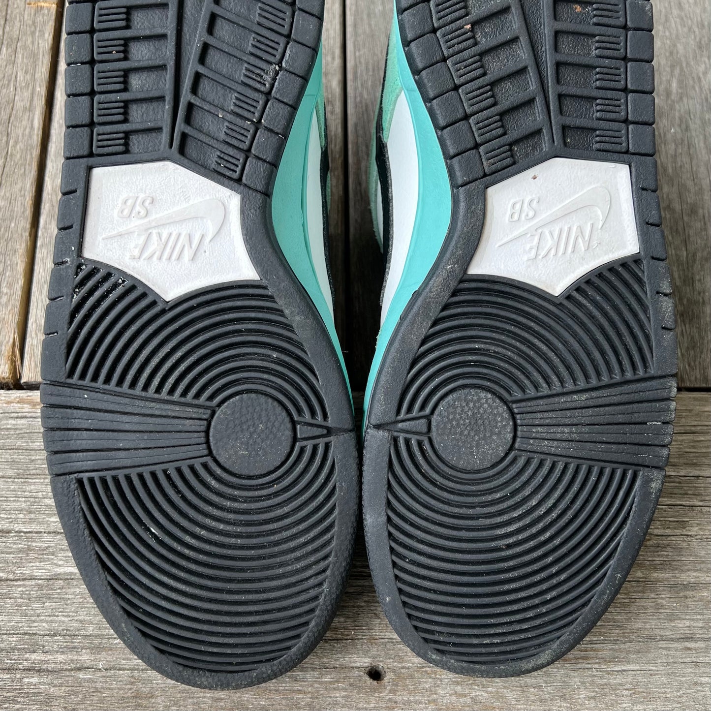 Nike SB Dunk Low Sea Crystal Size 10