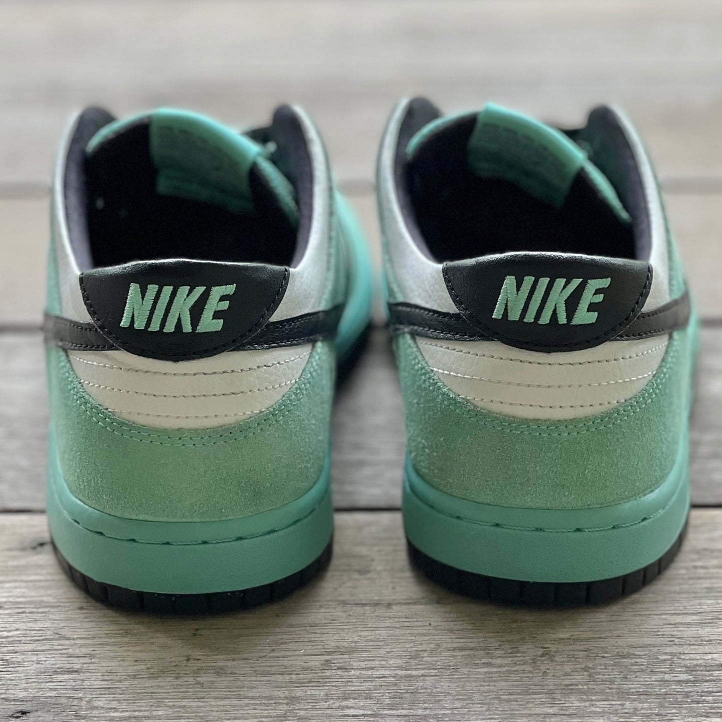 Nike SB Dunk Low Sea Crystal Size 10