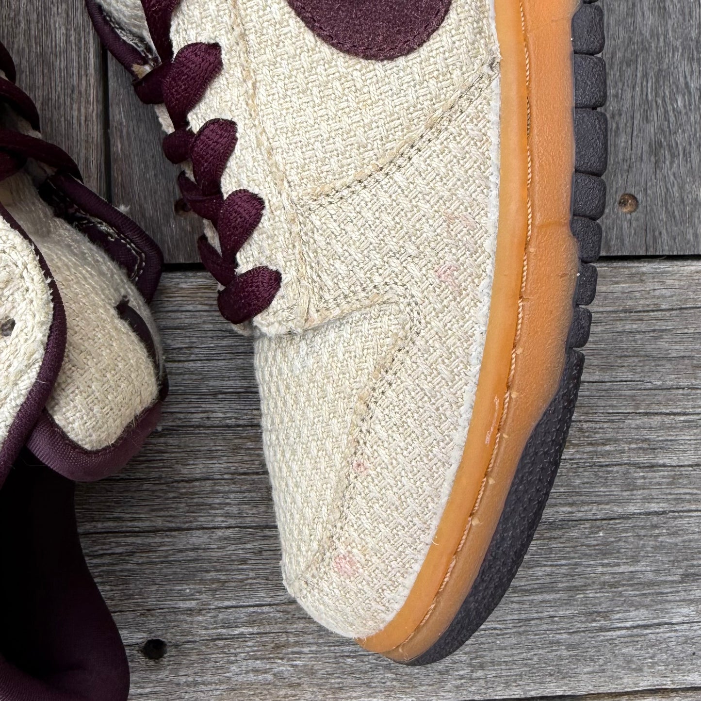 Nike SB Dunk Low Red Hemp Size 10