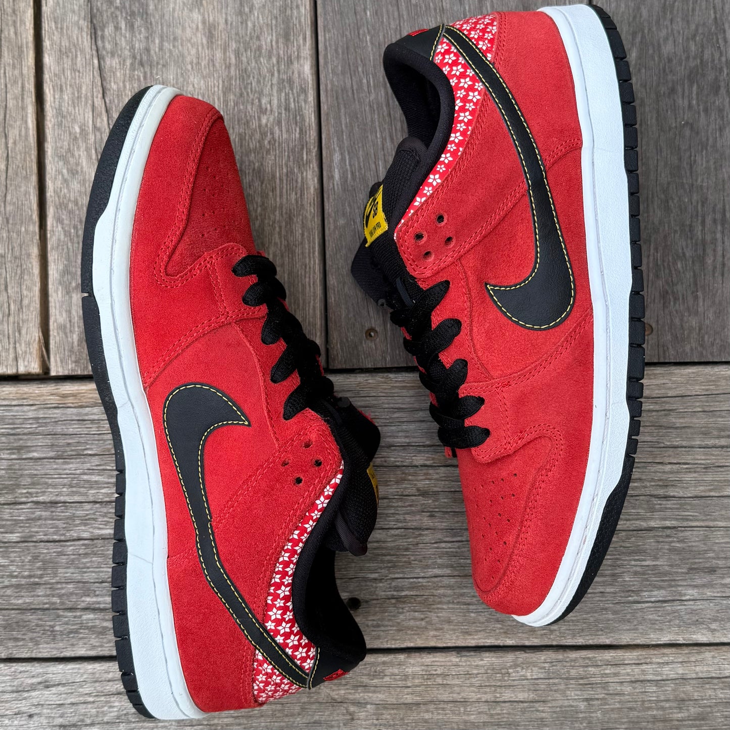 Nike SB Dunk Low Red Firecracker Size 8.5