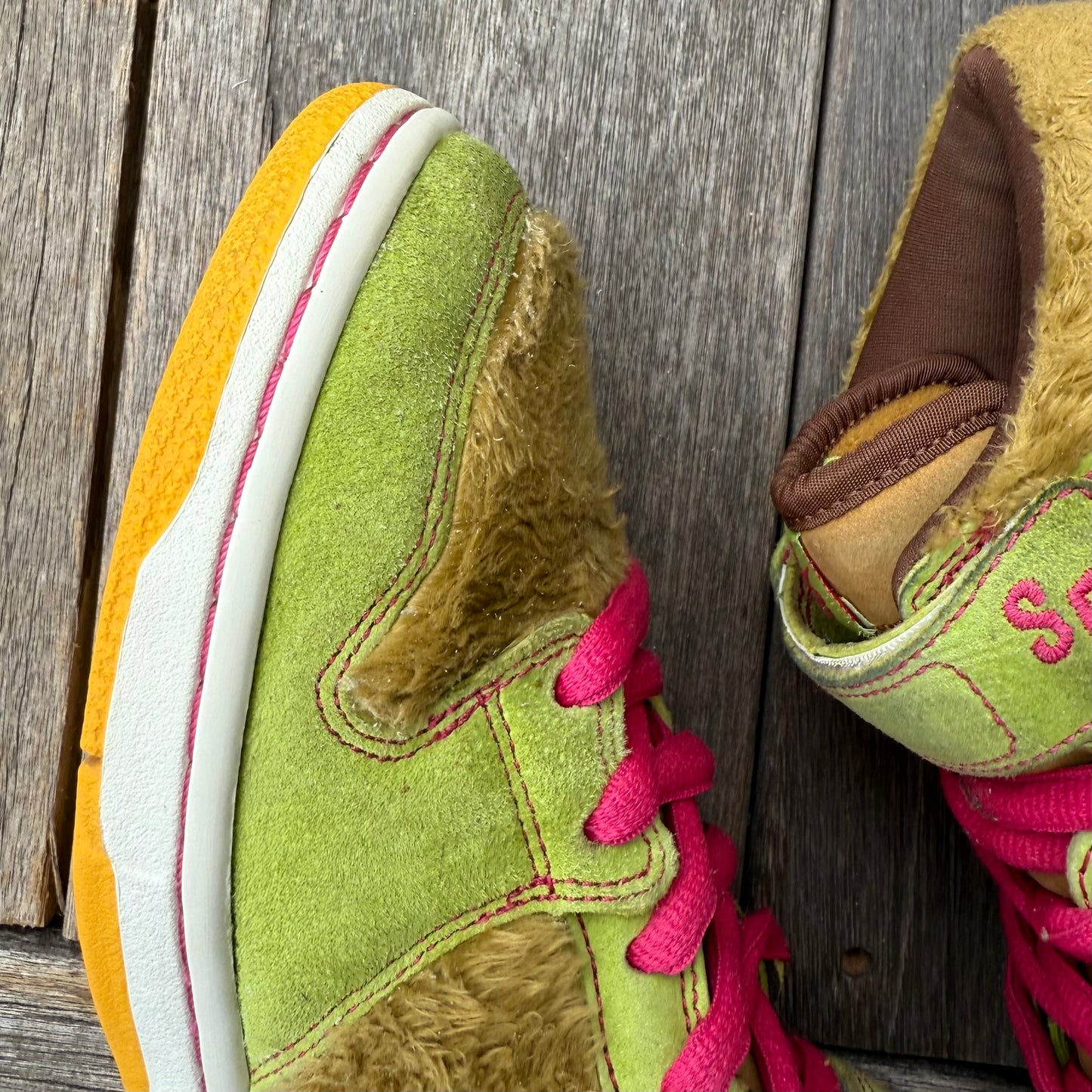 Nike SB Dunk Mid Three Bears Mama Bear Size 9.5