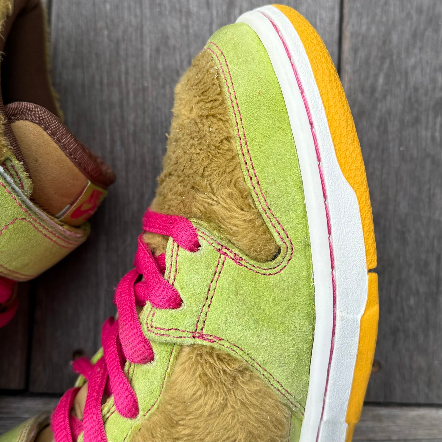 Nike SB Dunk Mid Three Bears Mama Bear Size 9.5