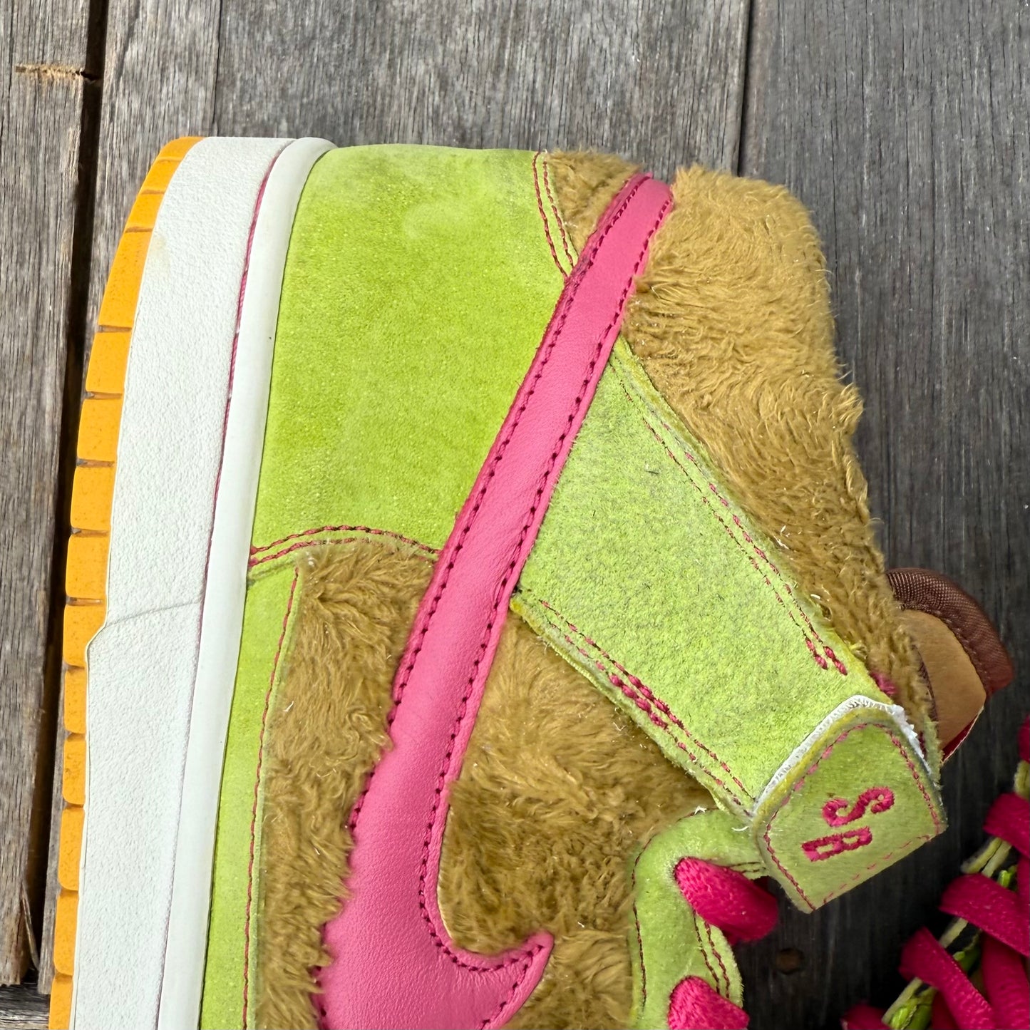 Nike SB Dunk Mid Three Bears Mama Bear Size 9.5