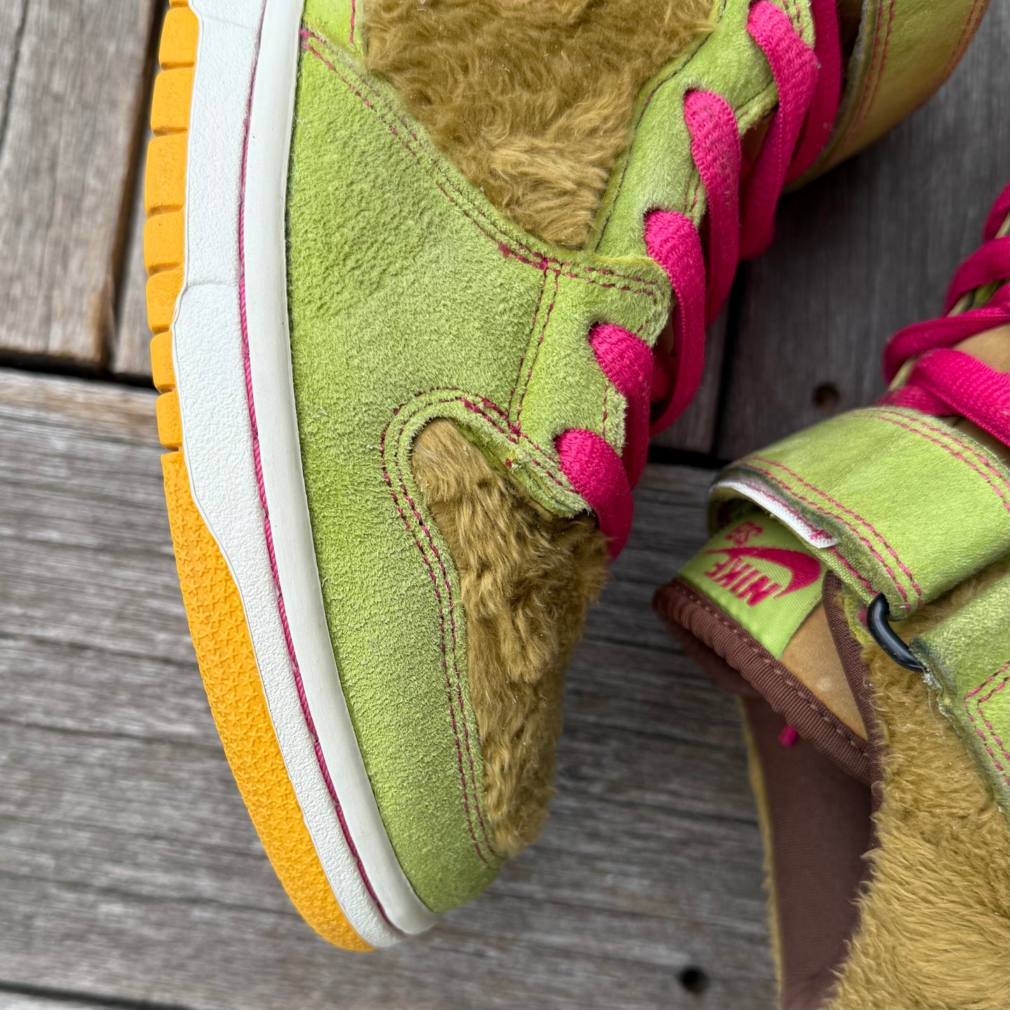 Nike SB Dunk Mid Three Bears Mama Bear Size 9.5