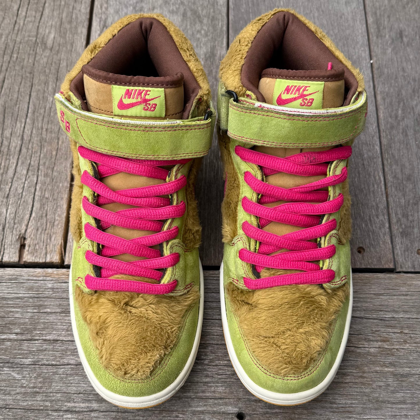 Nike SB Dunk Mid Three Bears Mama Bear Size 9.5