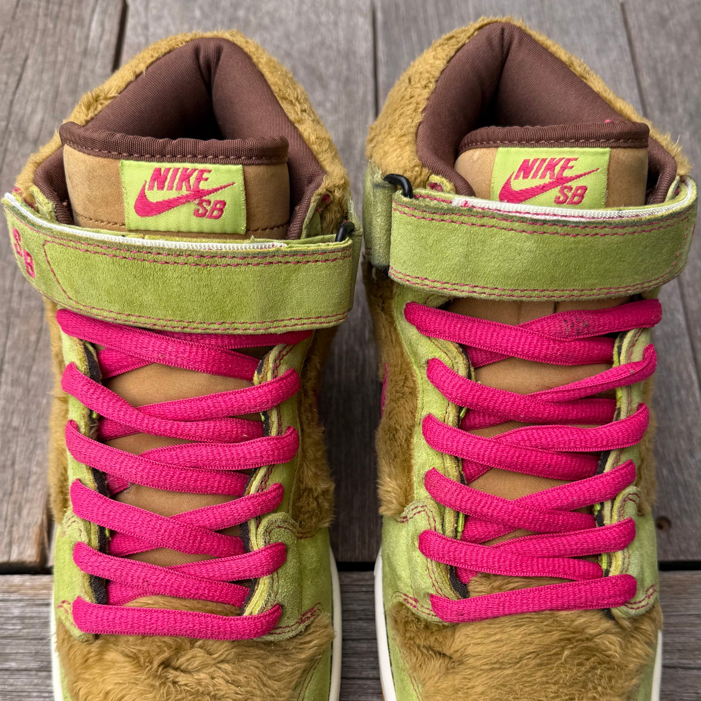 Nike SB Dunk Mid Three Bears Mama Bear Size 9.5