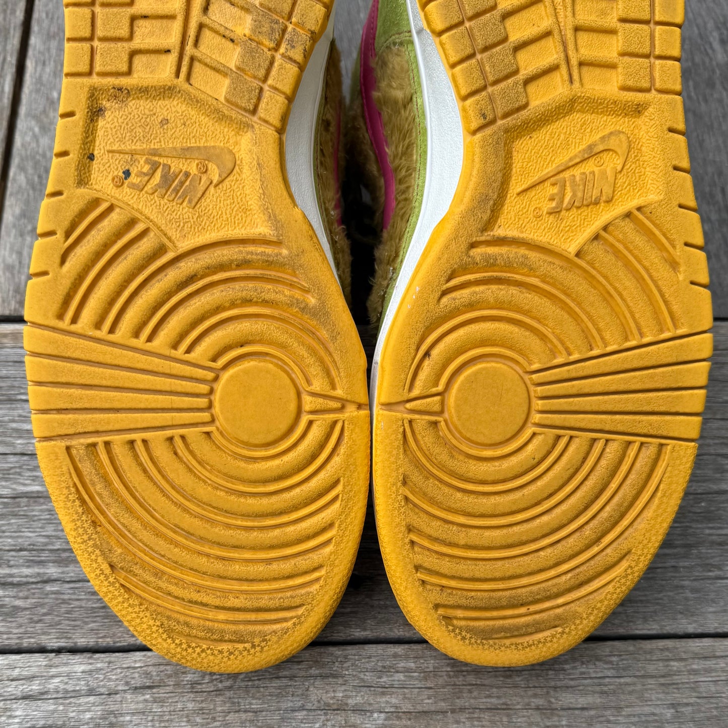 Nike SB Dunk Mid Three Bears Mama Bear Size 9.5