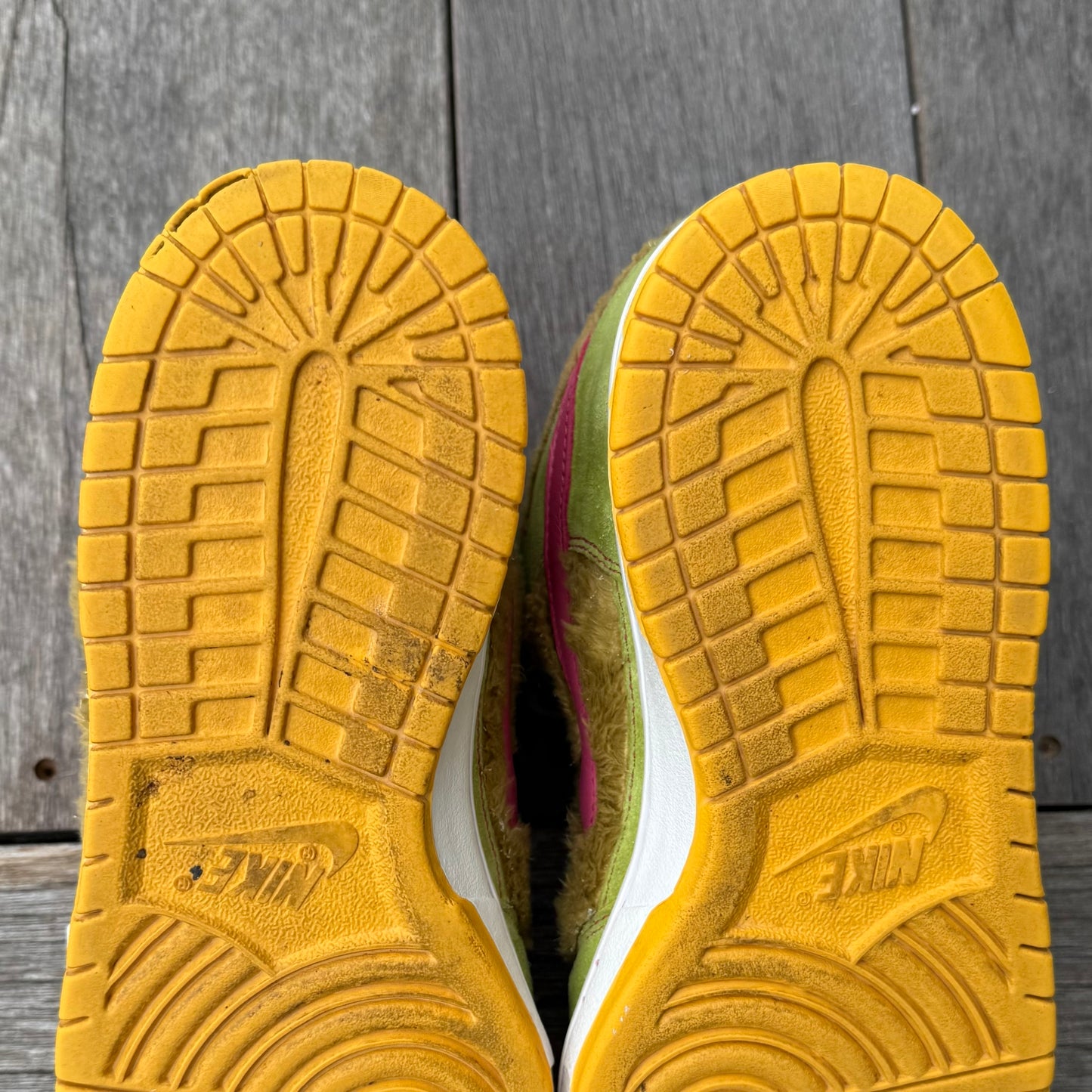 Nike SB Dunk Mid Three Bears Mama Bear Size 9.5