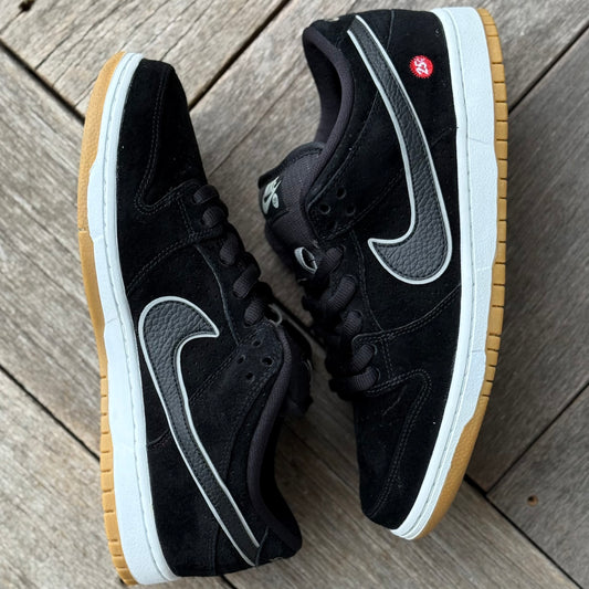 Nike SB Dunk Low QuarterSnacks Size 9.5