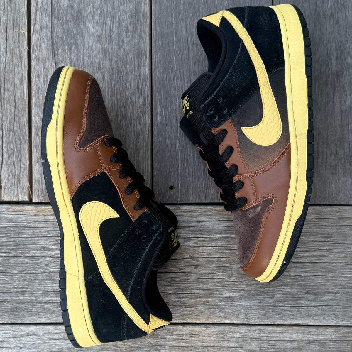 Nike SB Dunk Low Black & Tan Size 9.5