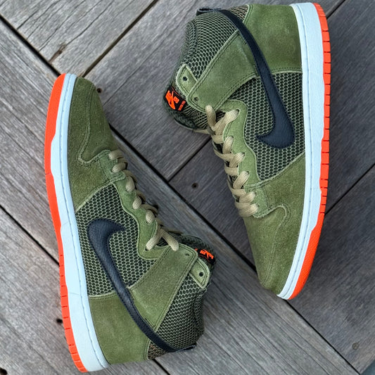 Nike SB Dunk High Faded Olive Hyper Crimson  Size 9.5