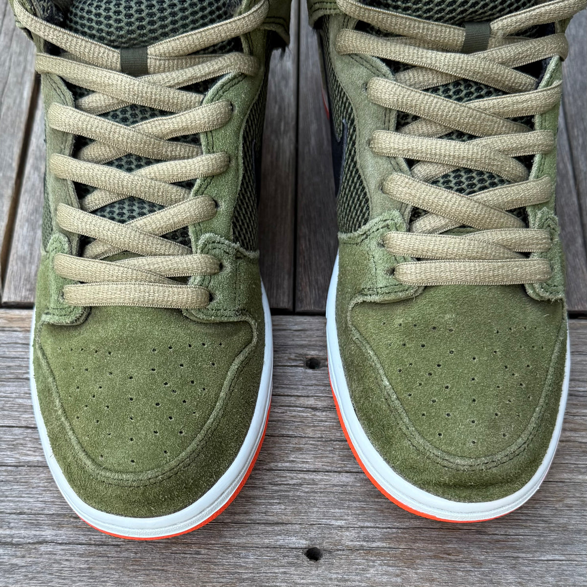 Nike SB Dunk High Faded Olive Hyper Crimson  Size 9.5