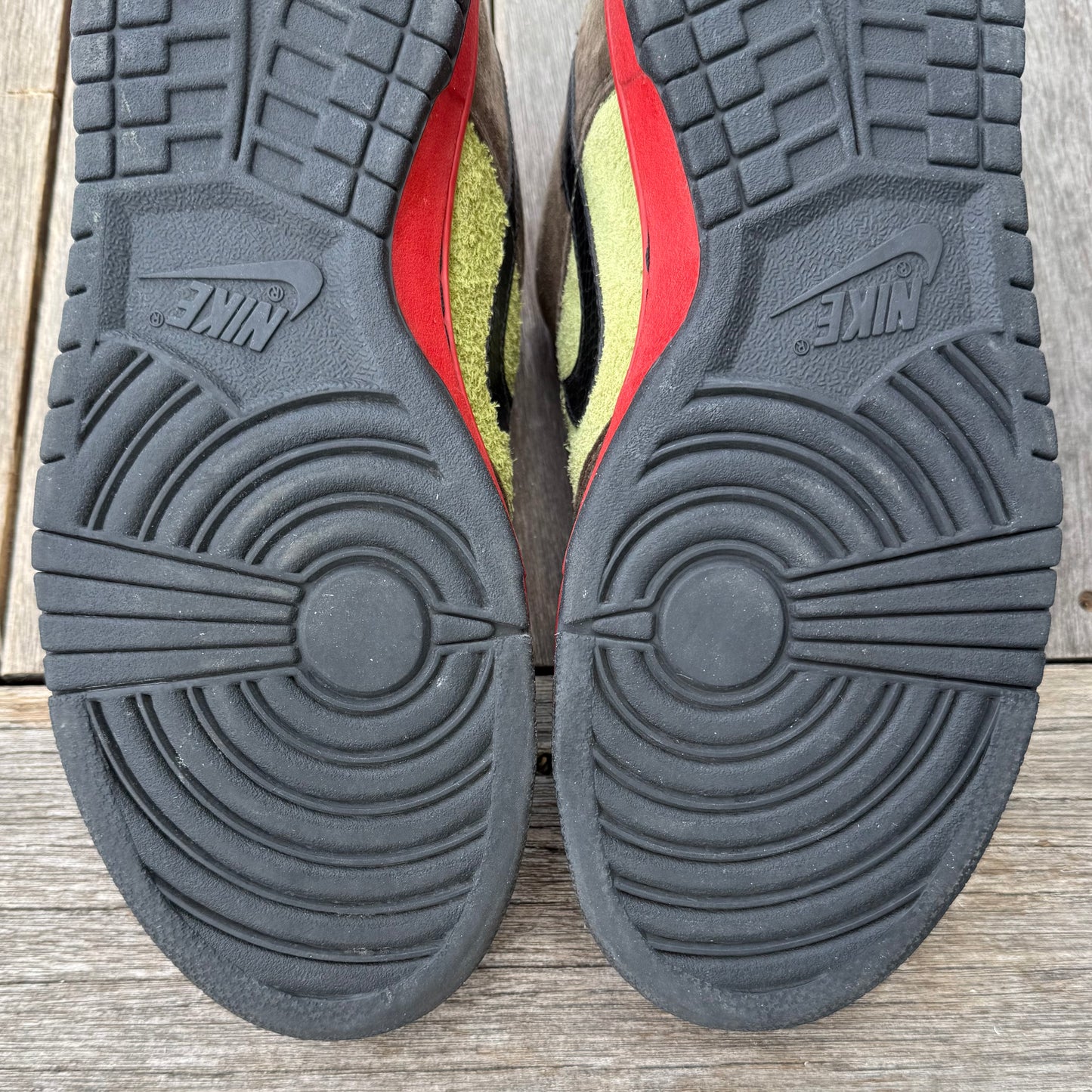 Nike SB Dunk Low Asparagus Size 10.5