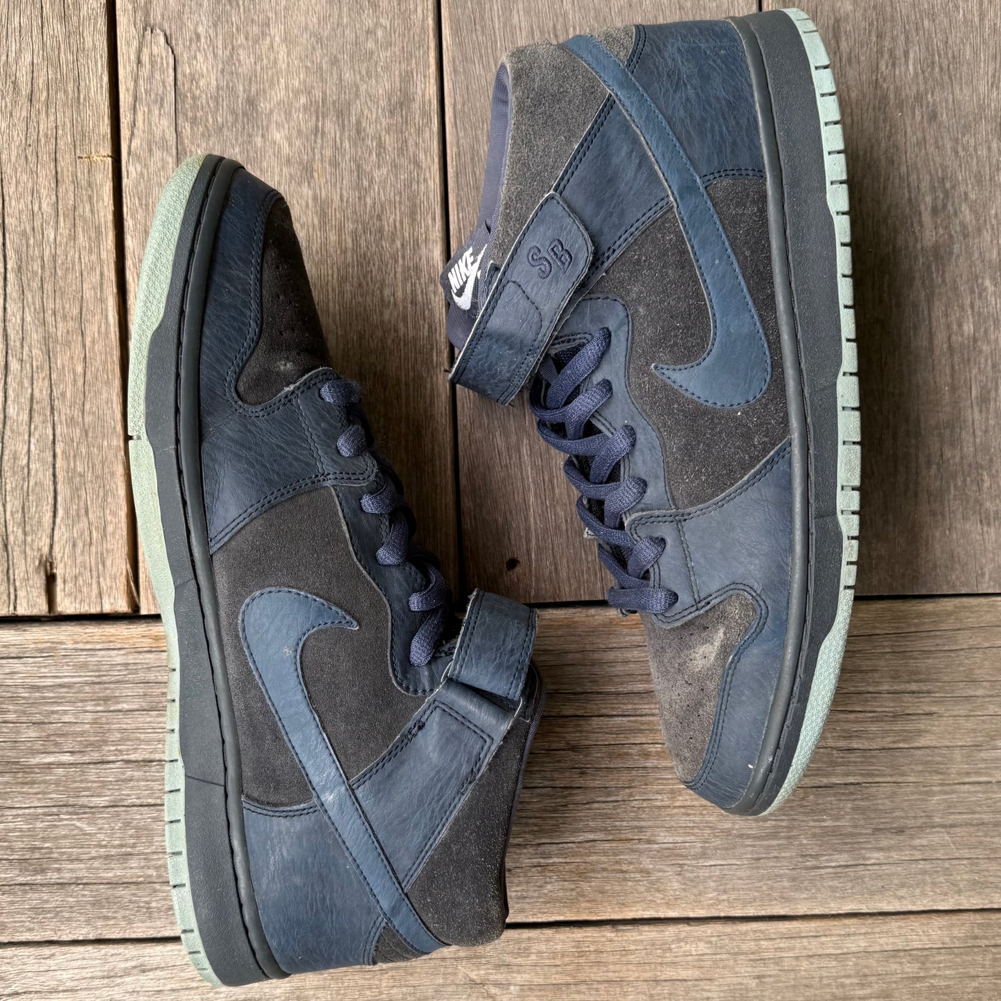 Nike SB Dunk Mid Obsidian Navy Size 12