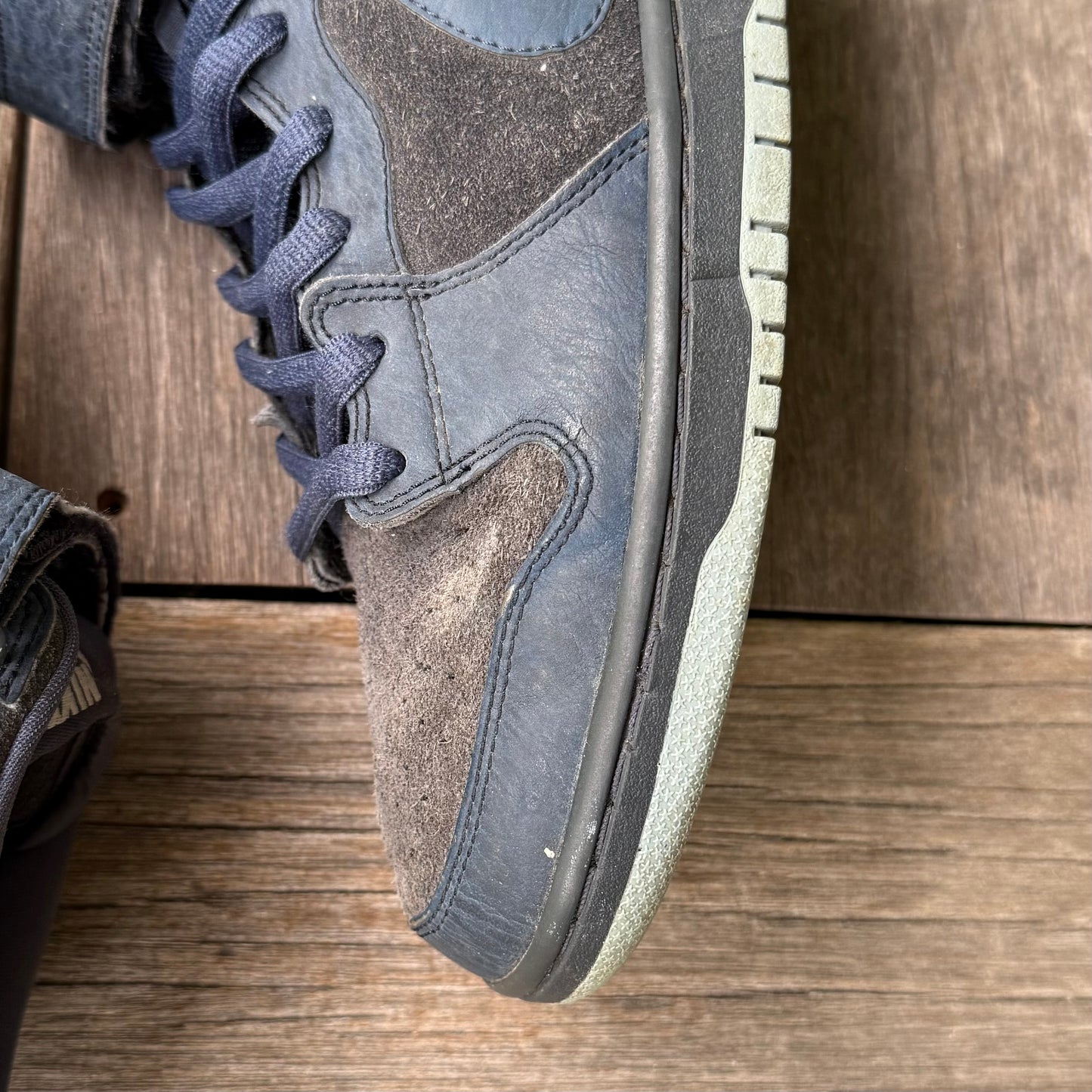 Nike SB Dunk Mid Obsidian Navy Size 12