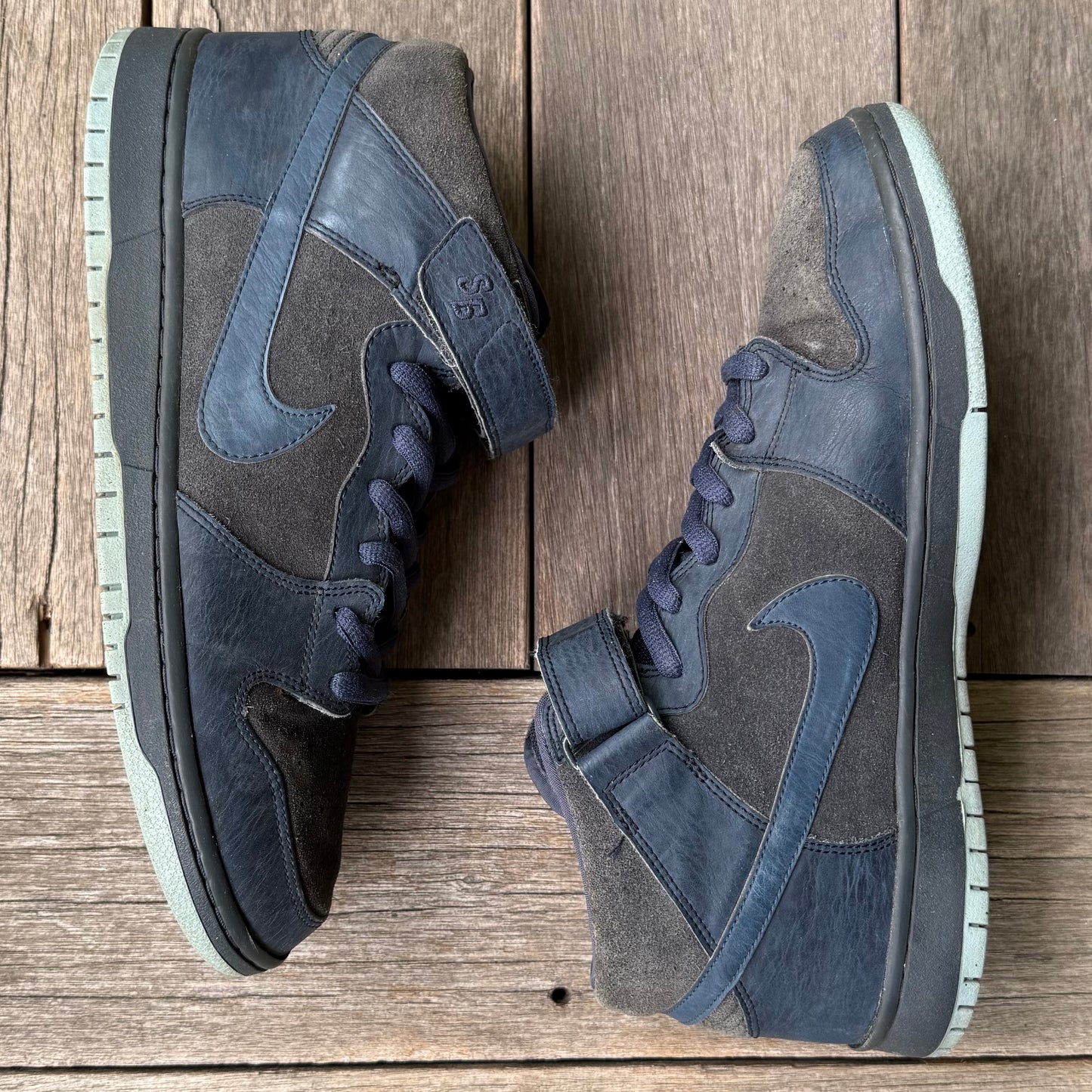 Nike SB Dunk Mid Obsidian Navy Size 12