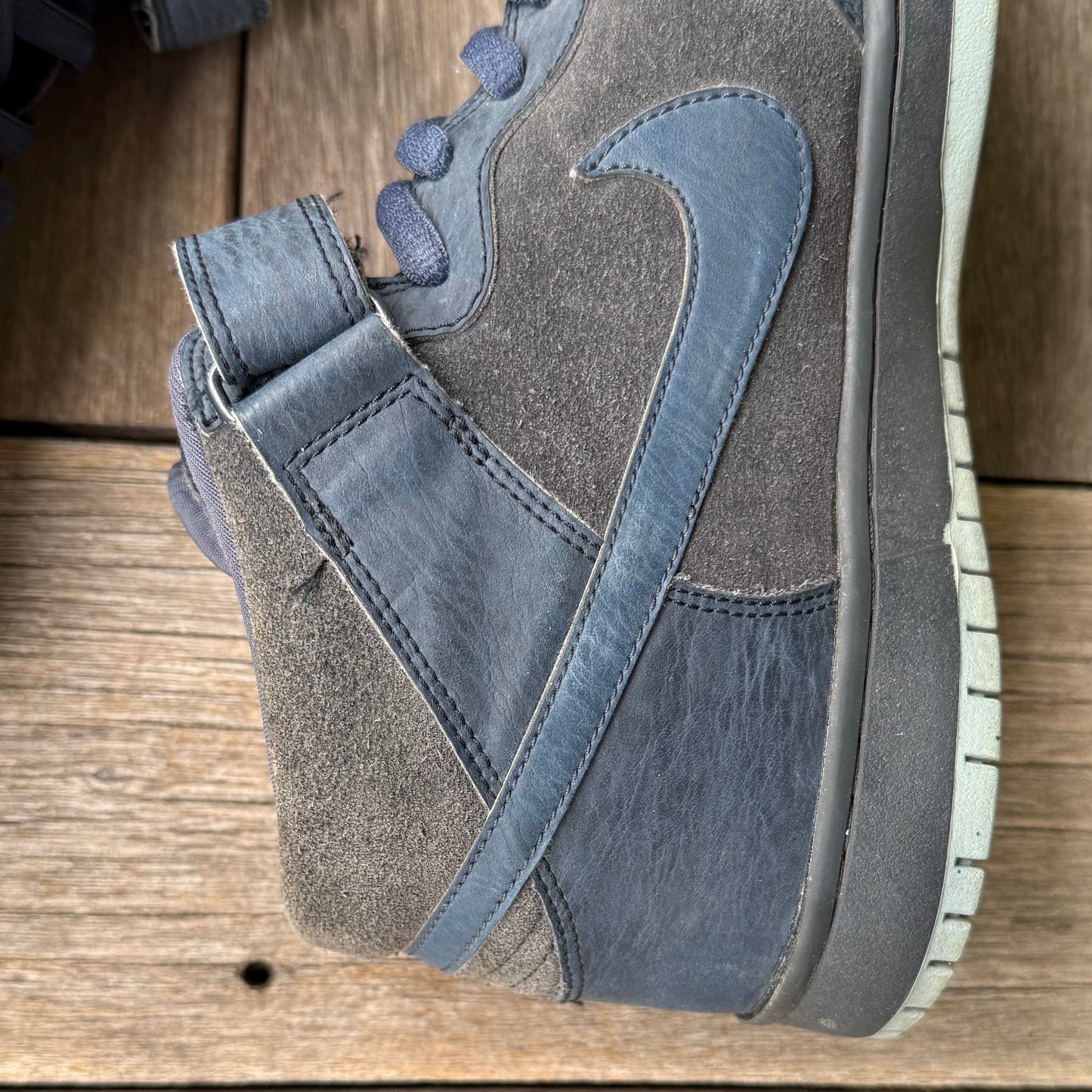 Nike SB Dunk Mid Obsidian Navy Size 12
