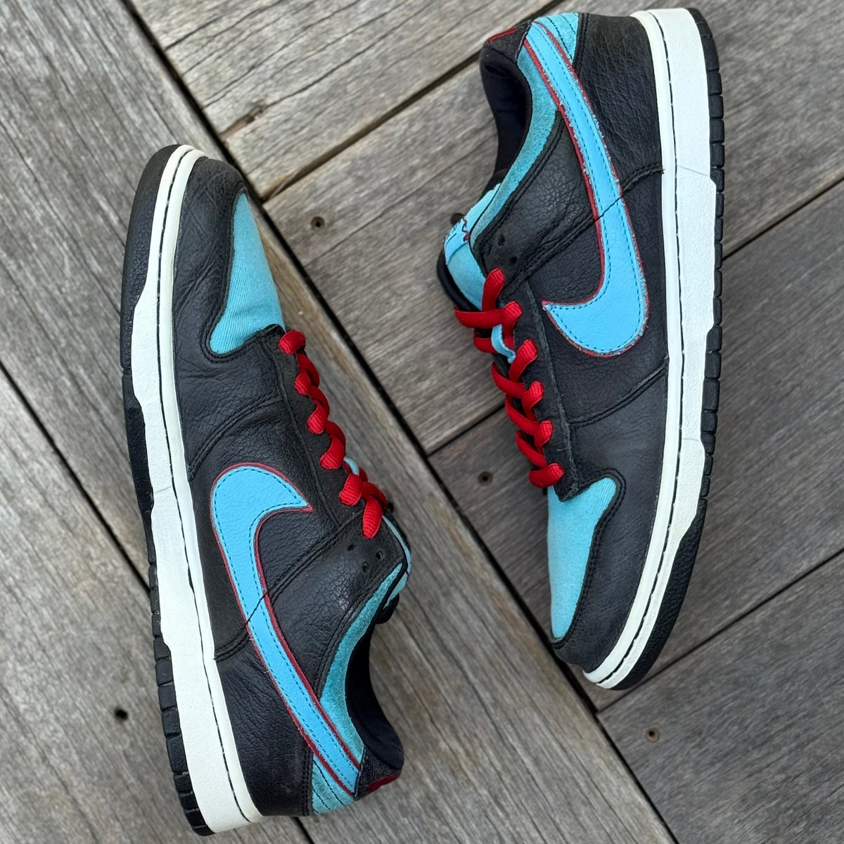 Nike SB Dunk Low Angels & Demons Size 10