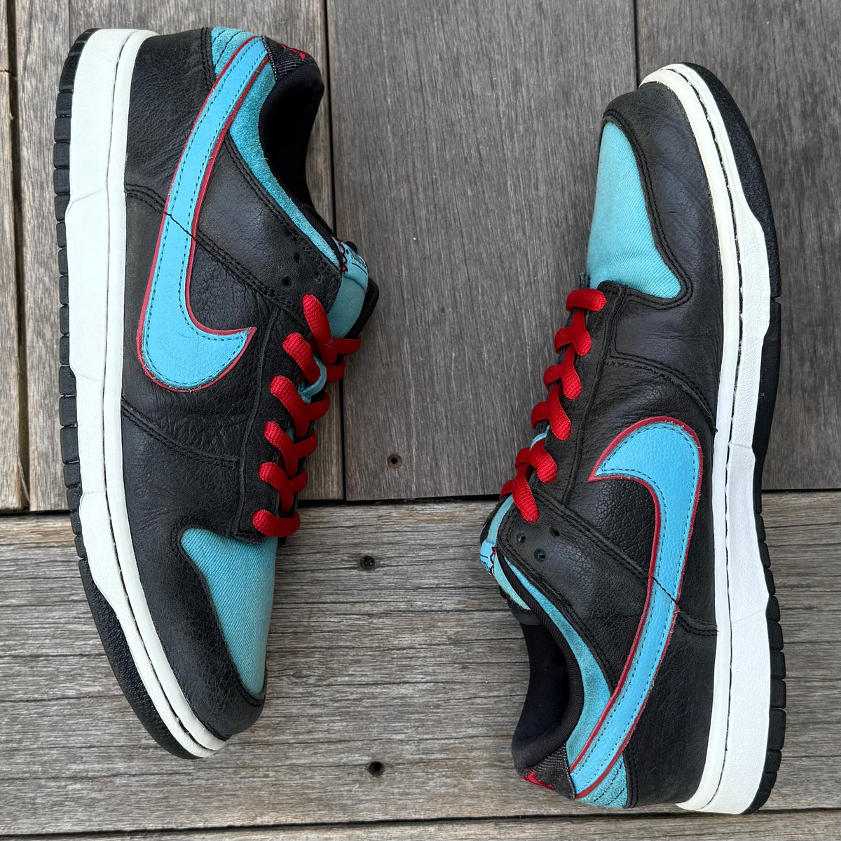 Nike SB Dunk Low Angels & Demons Size 10