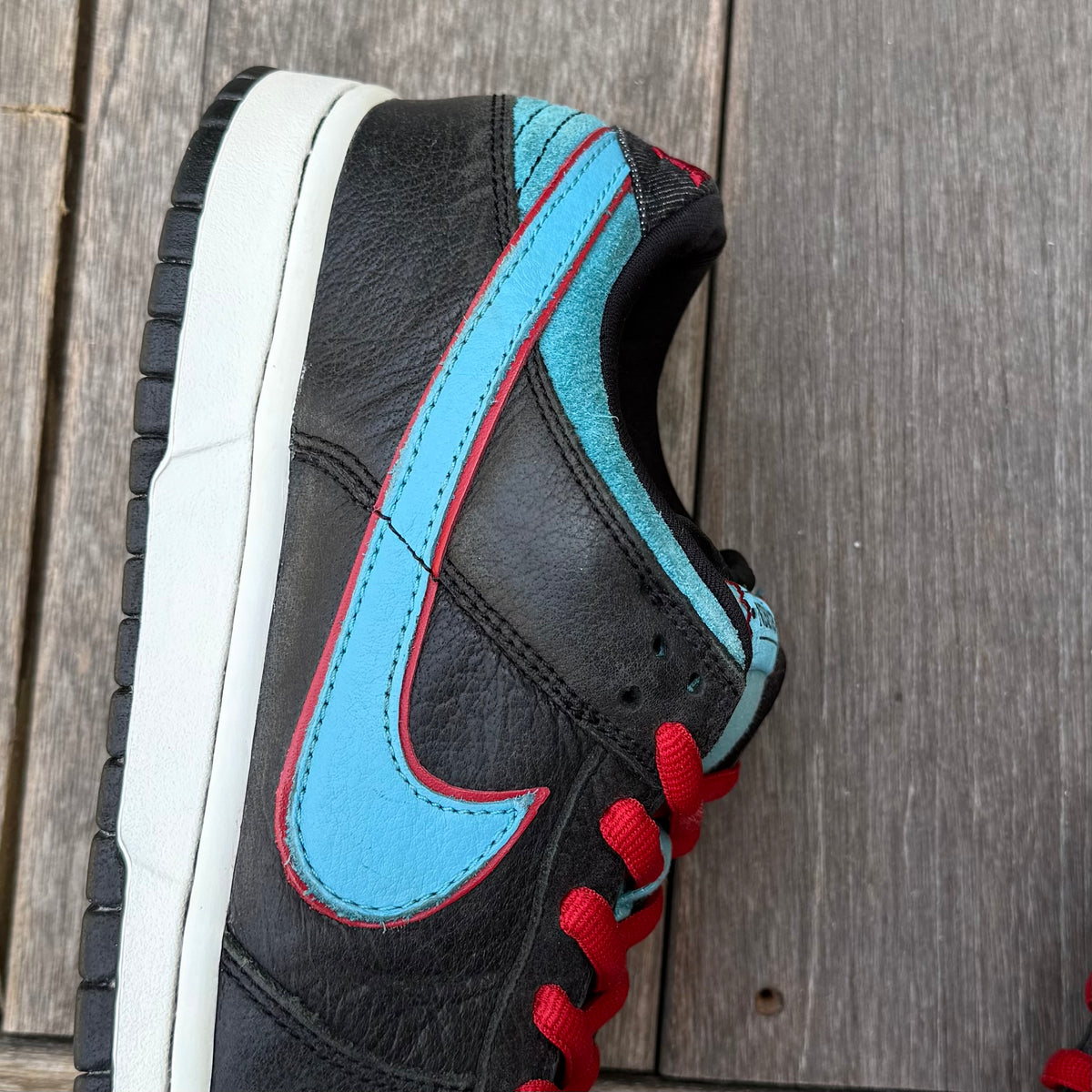 Nike SB Dunk Low Angels & Demons Size 10