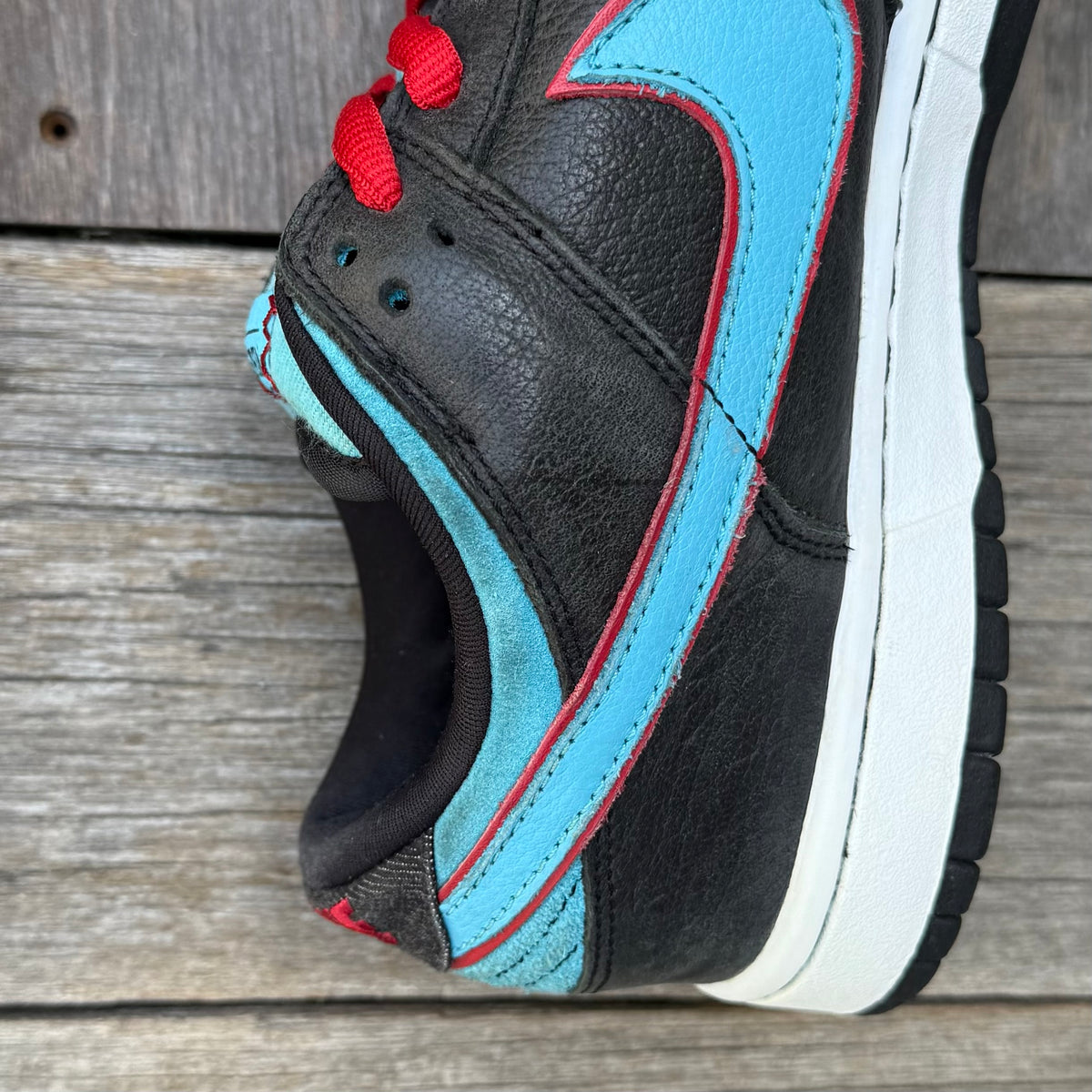 Nike SB Dunk Low Angels & Demons Size 10