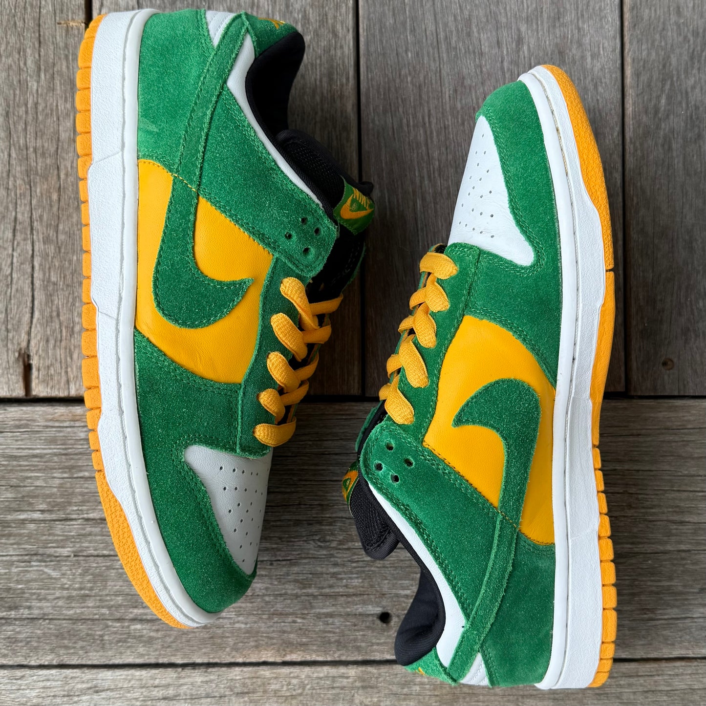 Nike SB Dunk Low Buck Size 9