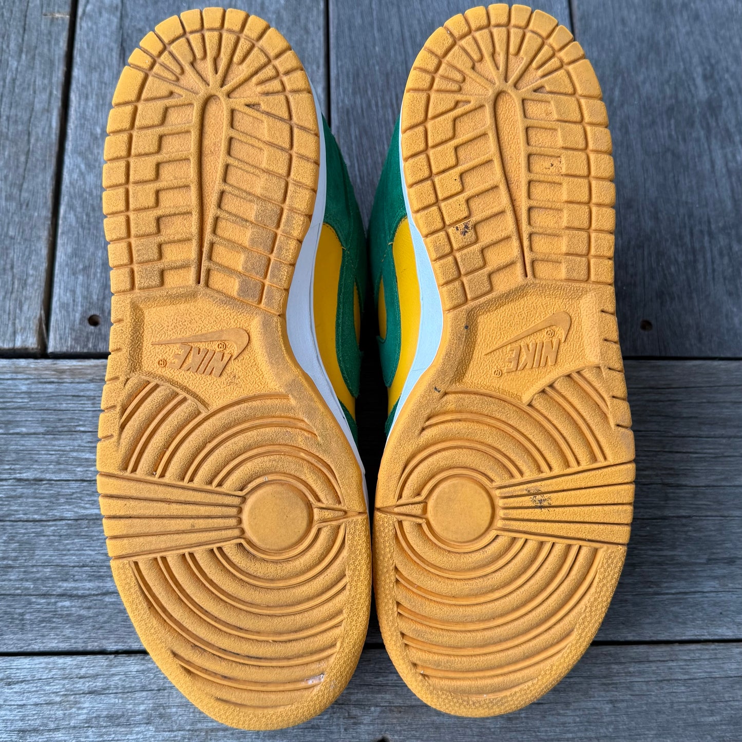 Nike SB Dunk Low Buck Size 9