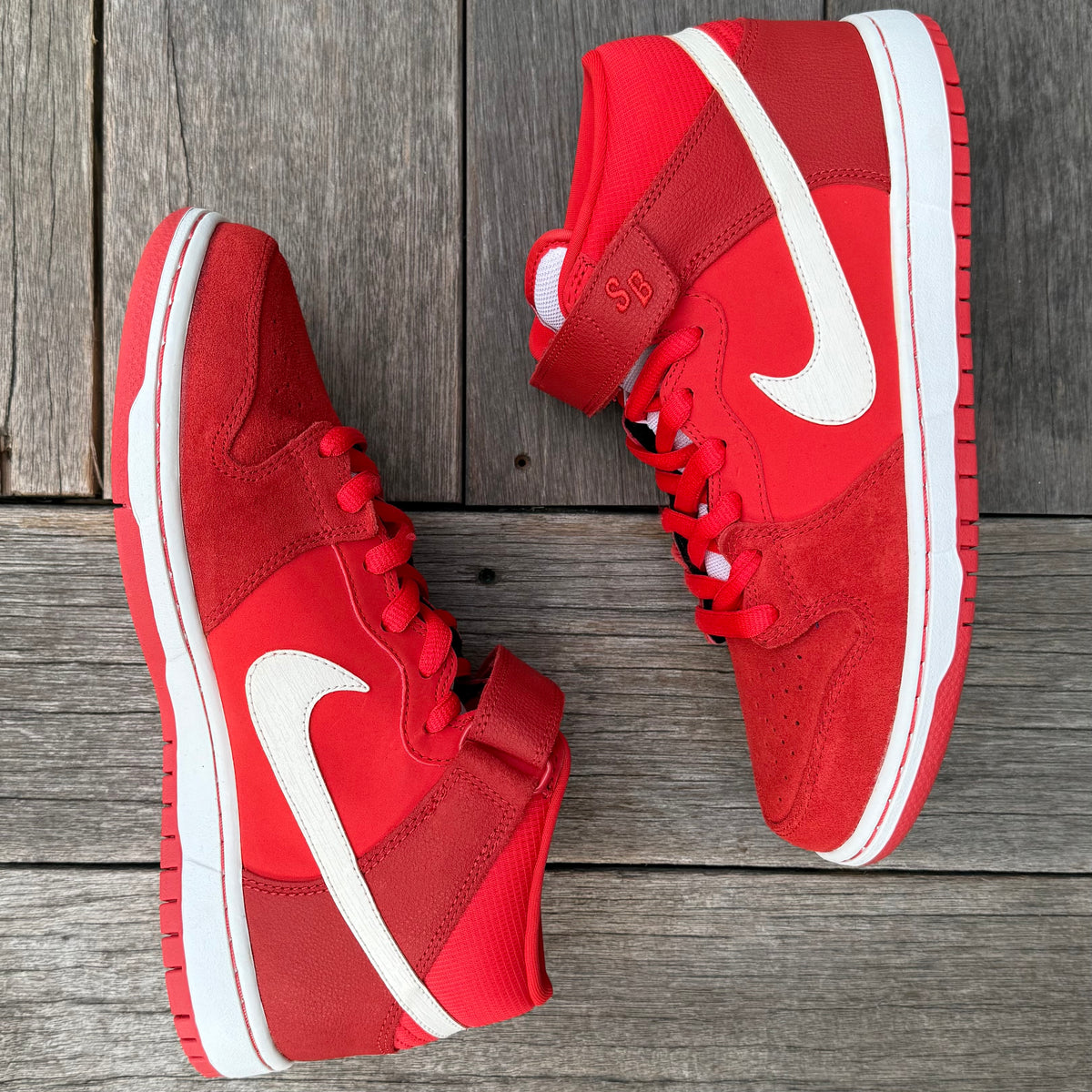 Nike SB Dunk Mid Lite Crimson White Size 10