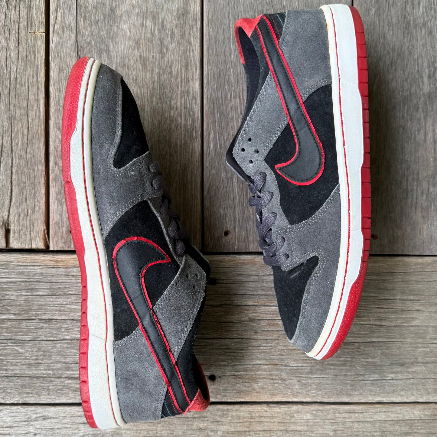 Nike SB Dunk Low Sports Car IW Size 10
