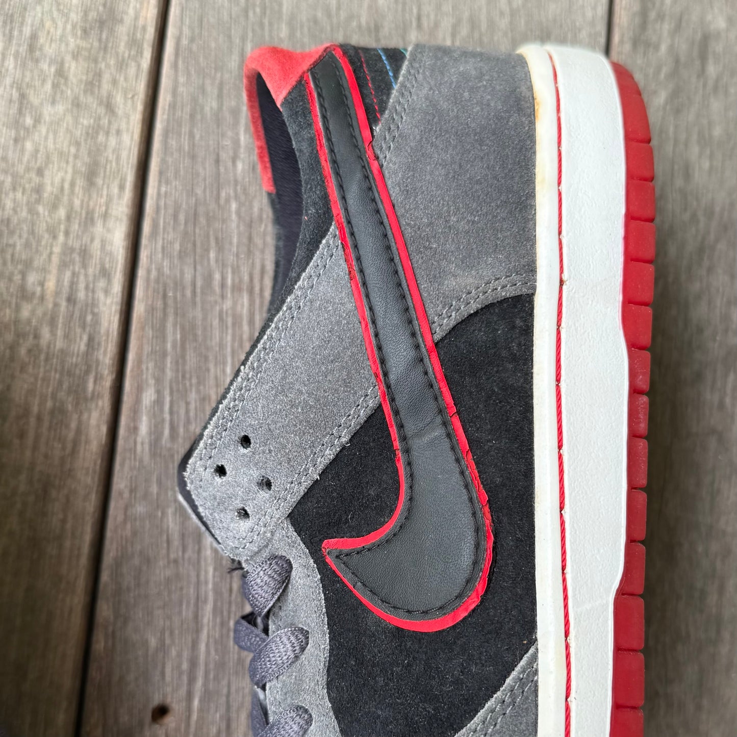 Nike SB Dunk Low Sports Car IW Size 10