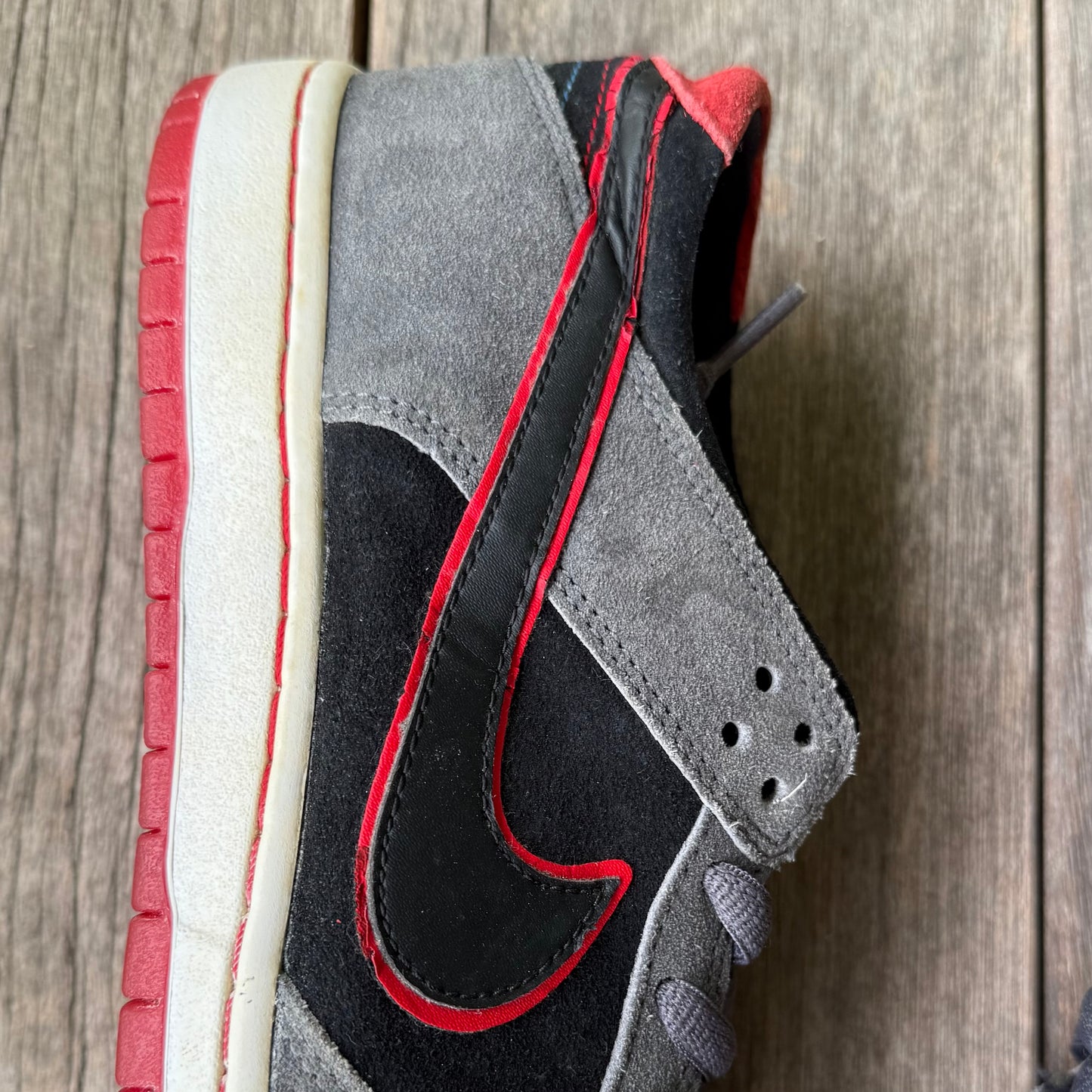Nike SB Dunk Low Sports Car IW Size 10