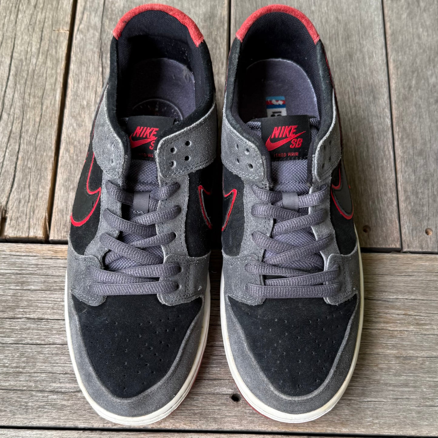 Nike SB Dunk Low Sports Car IW Size 10