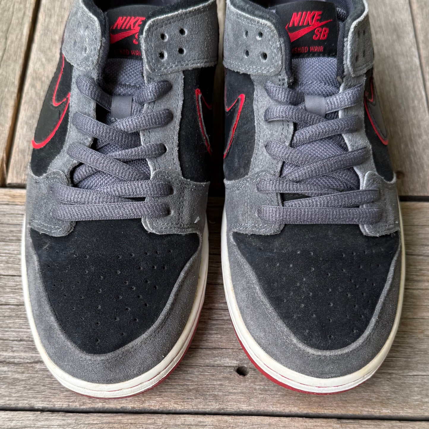 Nike SB Dunk Low Sports Car IW Size 10